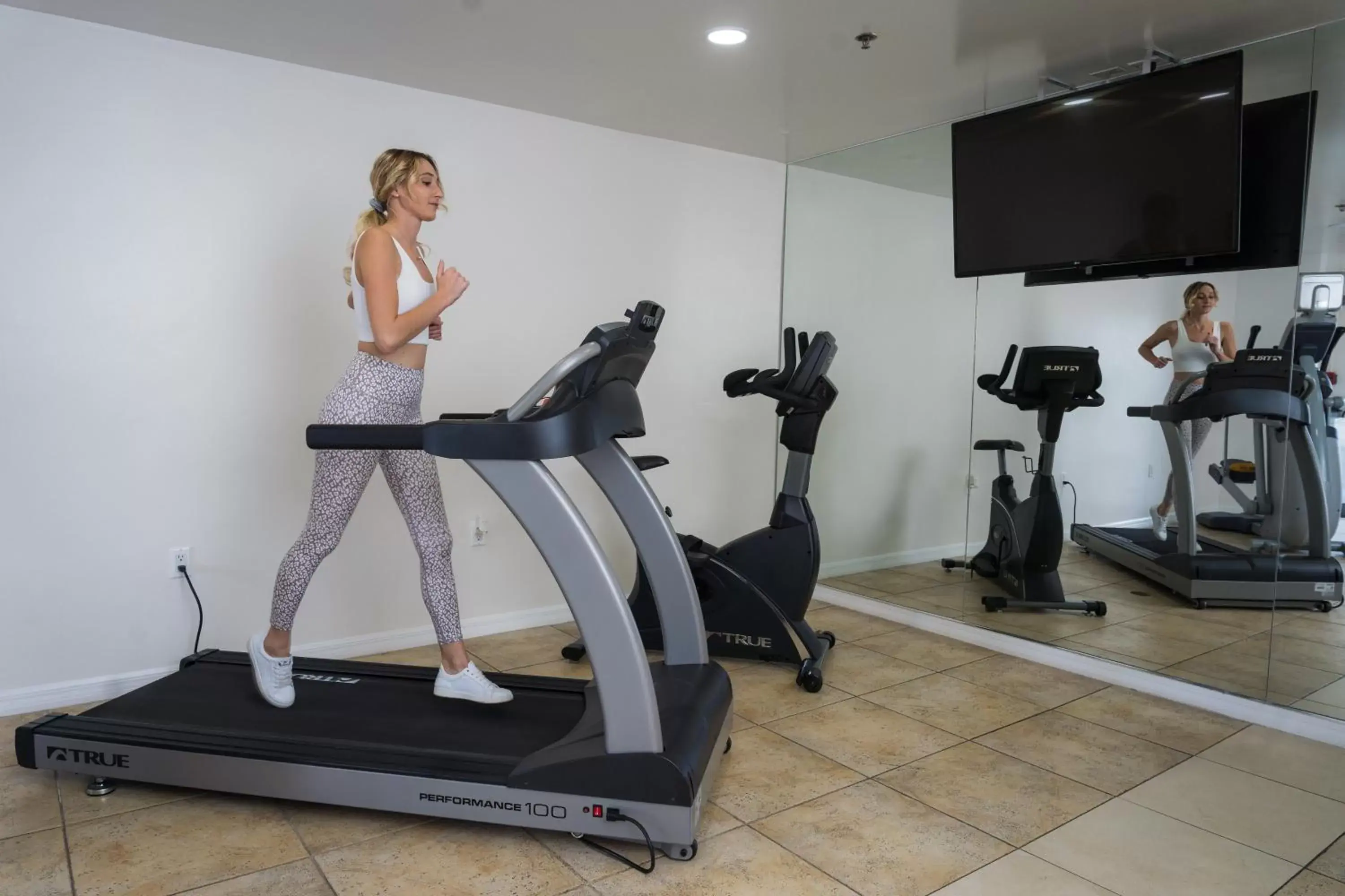 Fitness centre/facilities in Holiday Inn Resort Grand Cayman by IHG Fitness centre/facilities in Holiday Inn Resort Grand Cayman by IHG