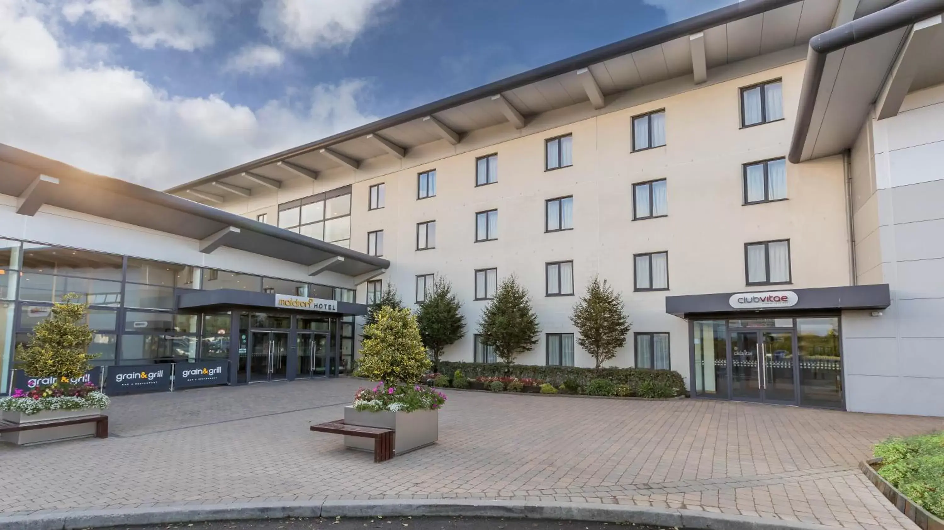 Facade/entrance, Property Building in Maldron Hotel Portlaoise