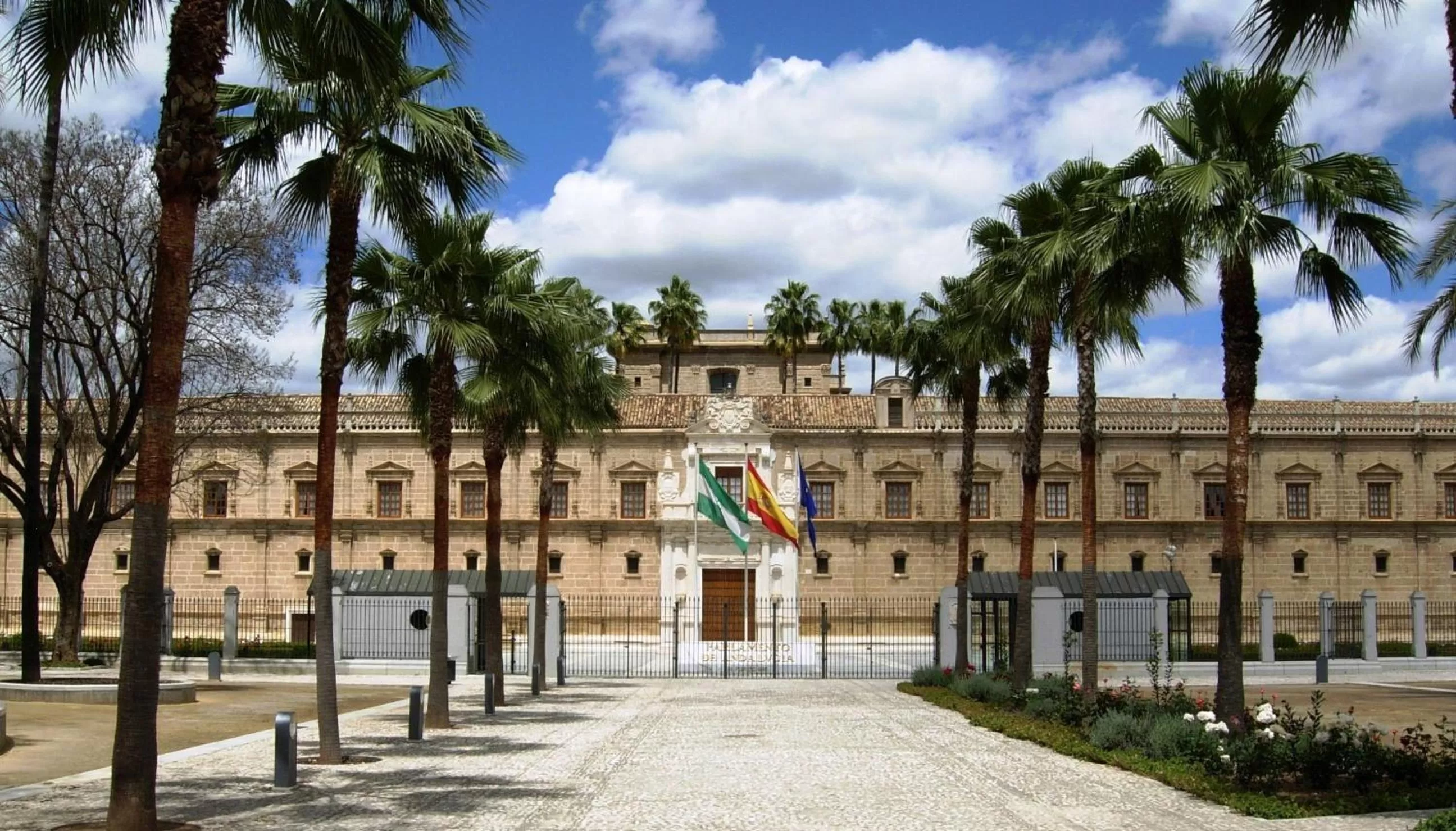 Nearby landmark in Alcoba del Rey de Sevilla