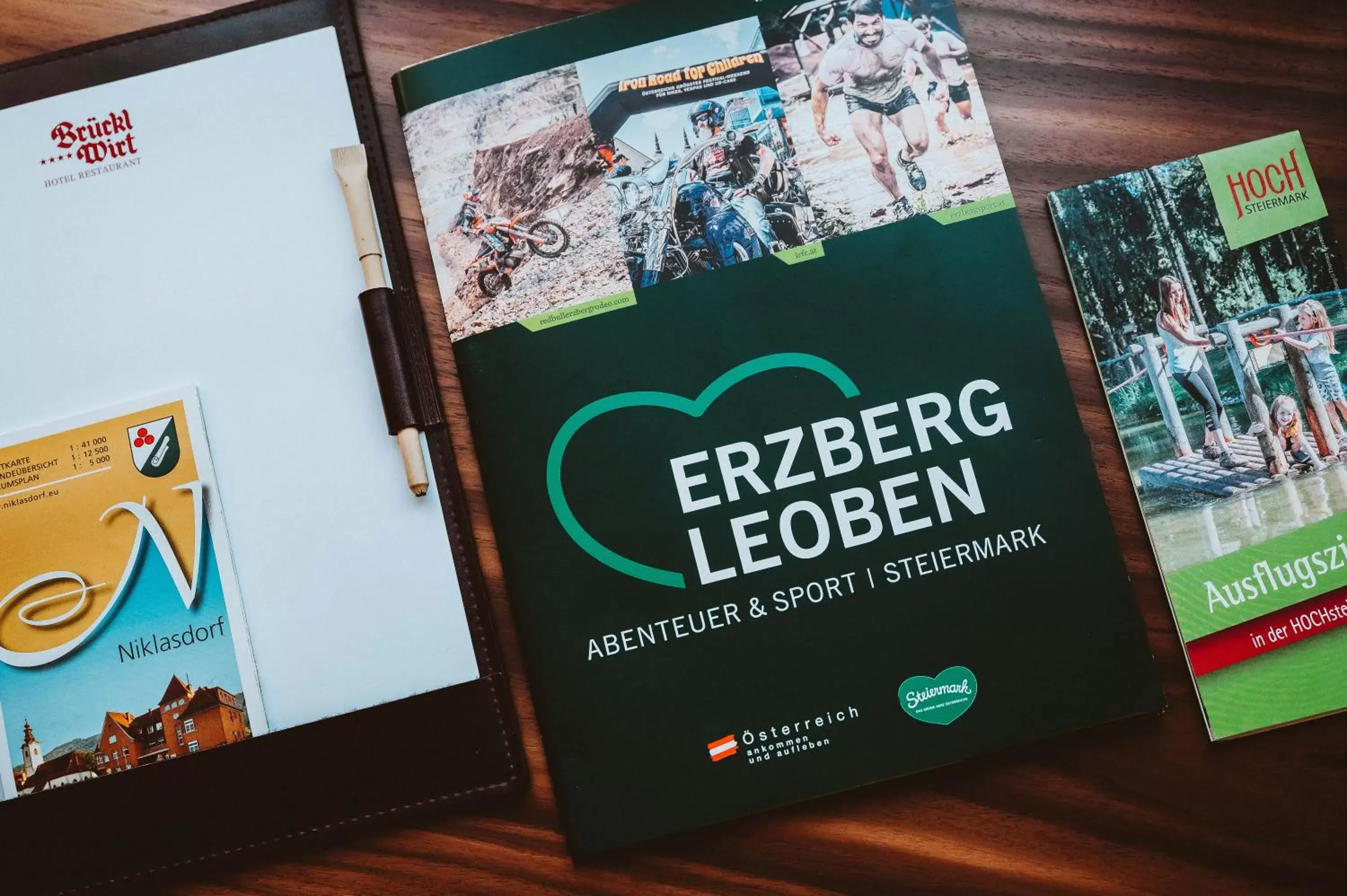 Economy Single Room in Hotel Brücklwirt Economy Single Room in Hotel Brücklwirt