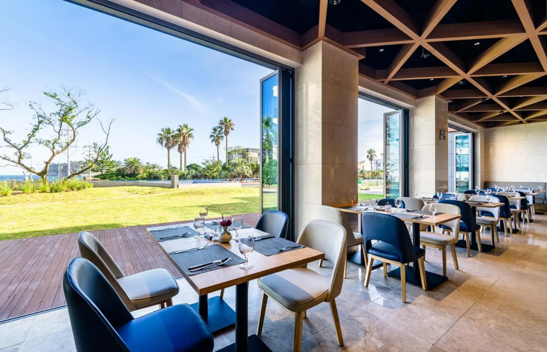 Restaurant/places to eat in The Grand Sumorum Restaurant/places to eat in The Grand Sumorum