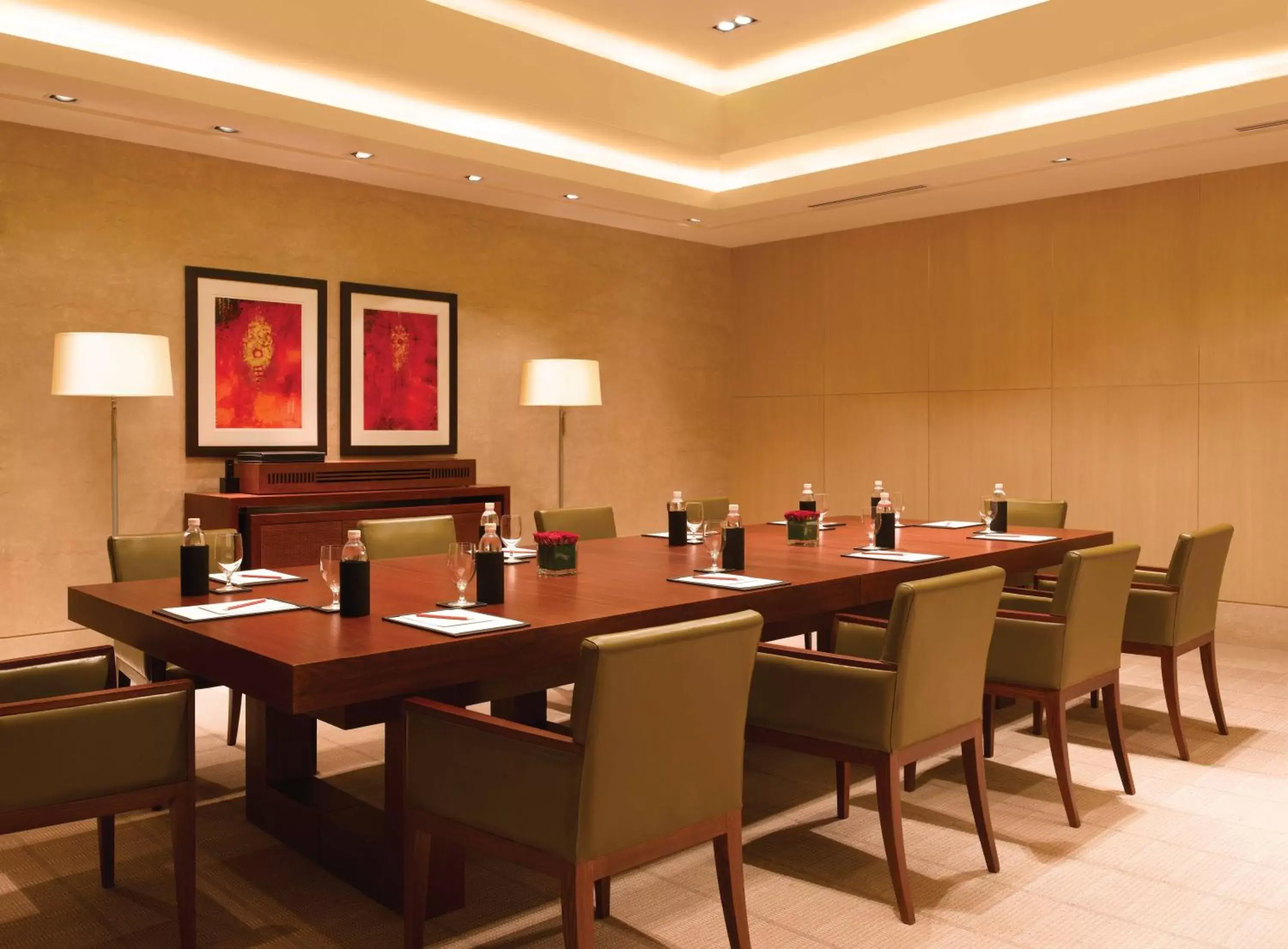 Meeting/conference room, Restaurant/Places to Eat in Trident Bandra Kurla
