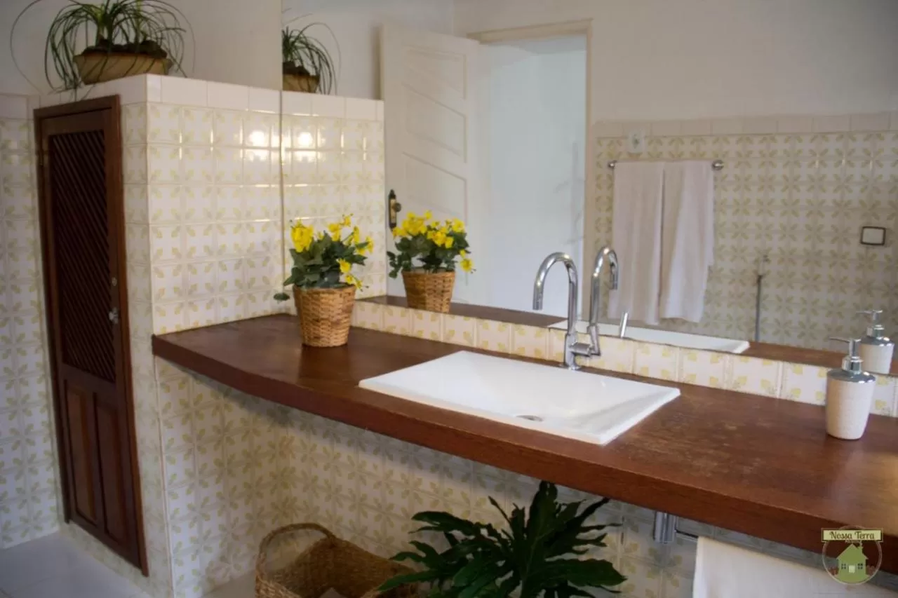 Bathroom in Pousada Nossa Terra