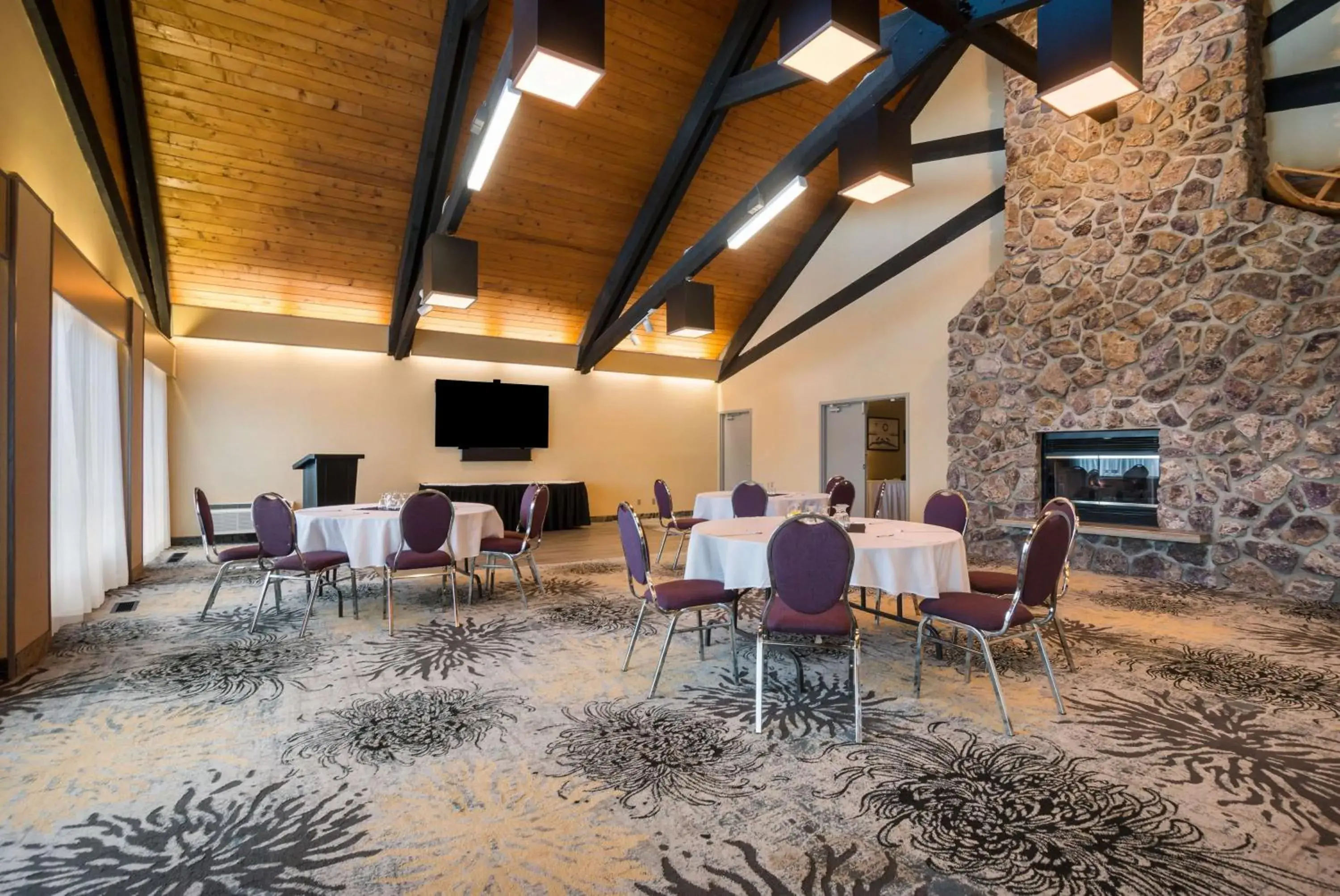 Meeting/conference room in Best Western Plus NorWester Hotel & Conference Centre