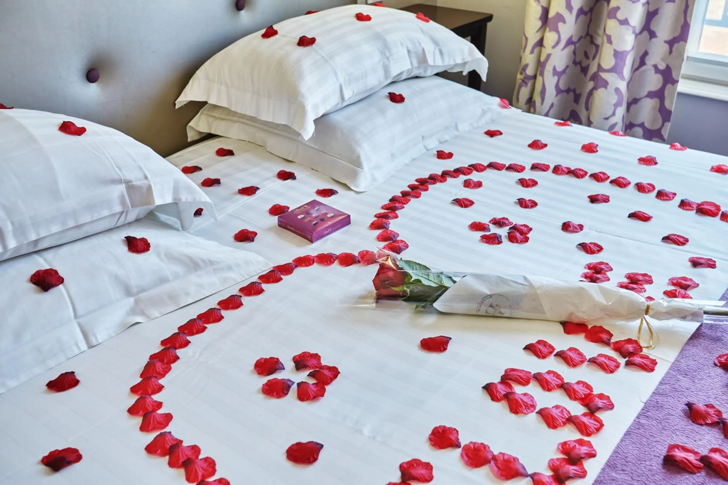 Bedroom, Bed in Hôtel Le Relais Saint Charles