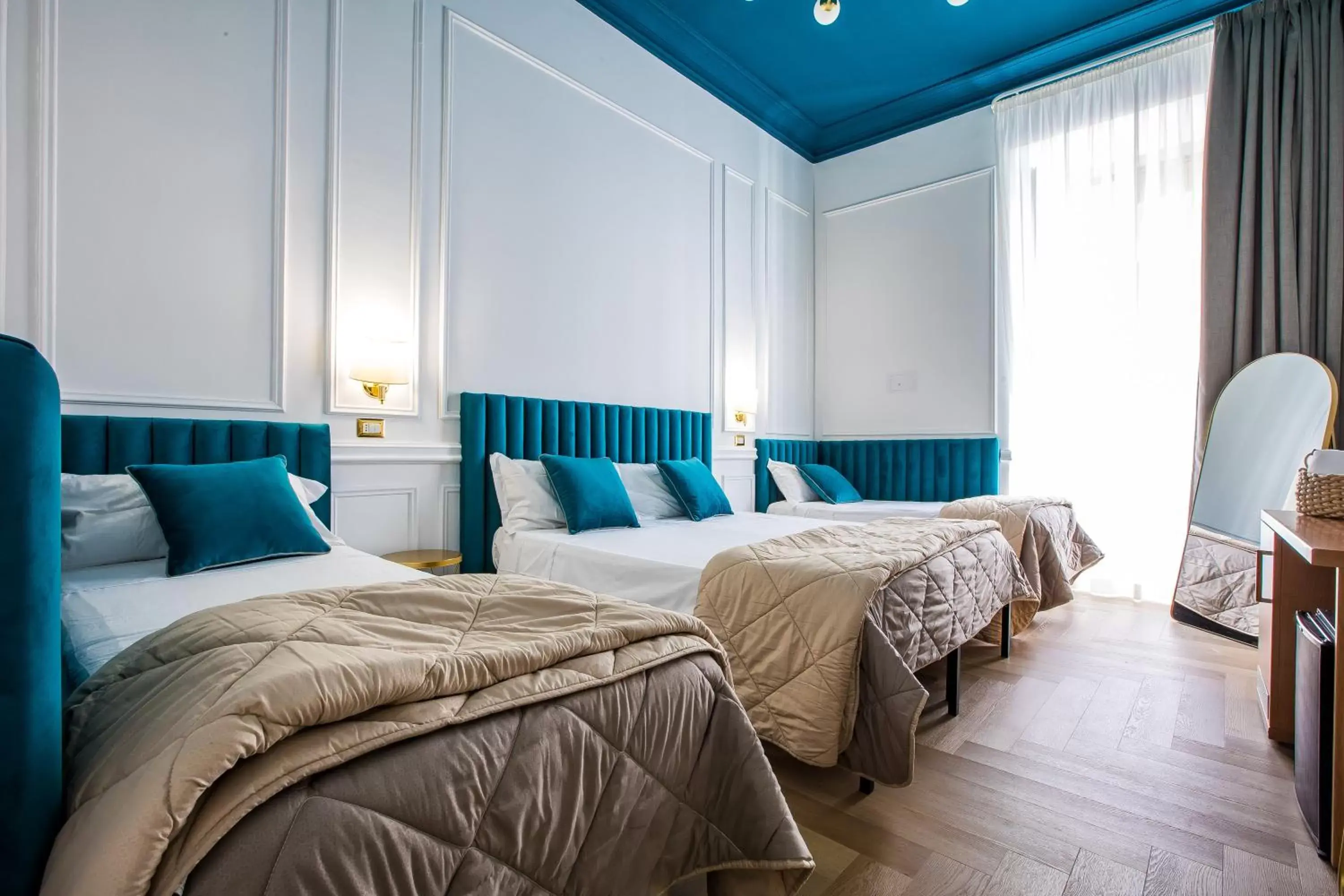 Bed in Hold Rome - Luxury Suites
