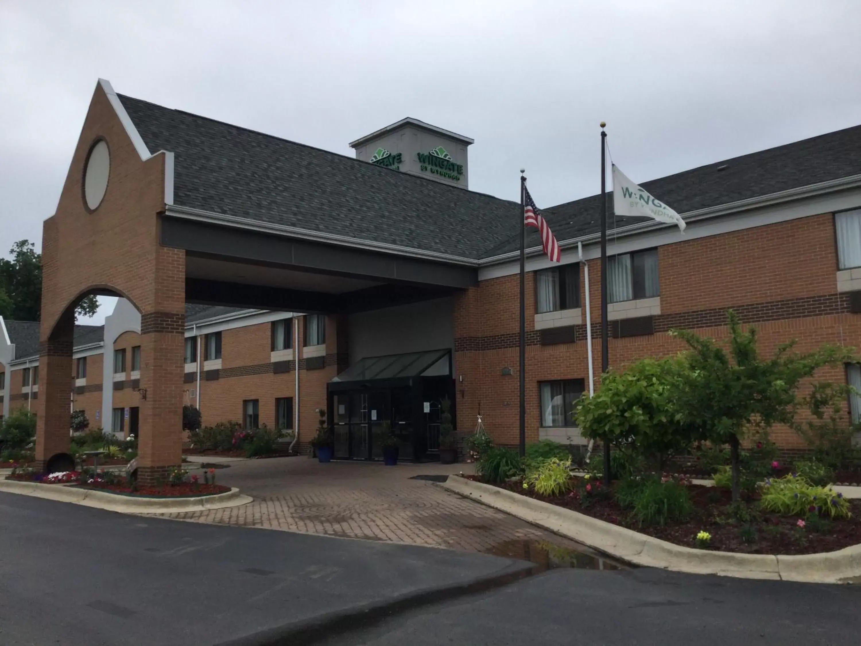 Property building in Wingate by Wyndham Brighton Property building in Wingate by Wyndham Brighton