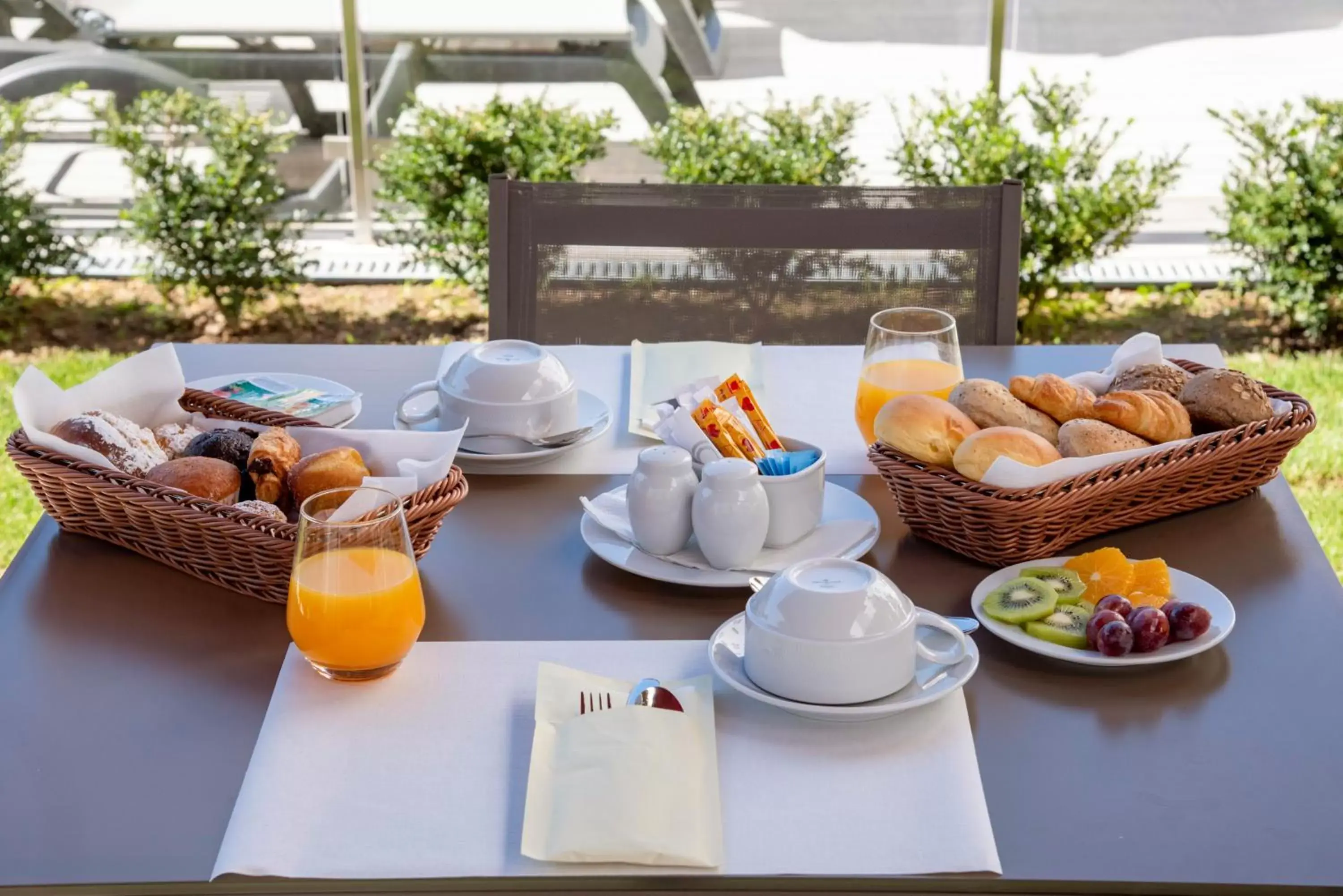 Garden view, Breakfast in Luna Hotel de Tábua