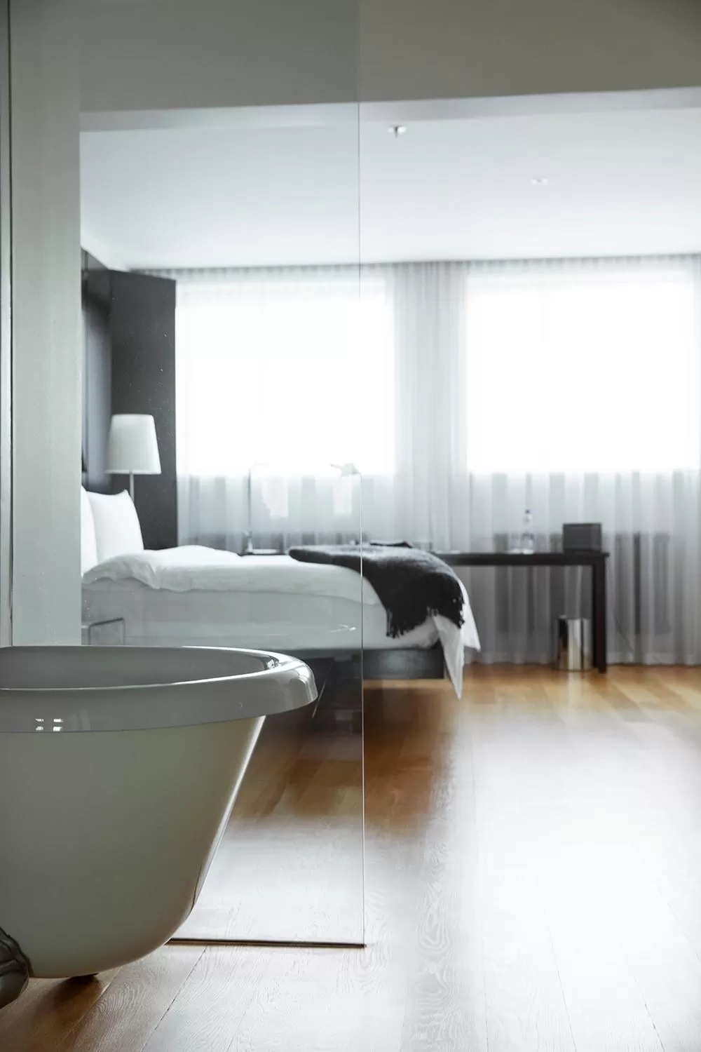 Bath, Bed in 101 Hotel, a Member of Design Hotels
