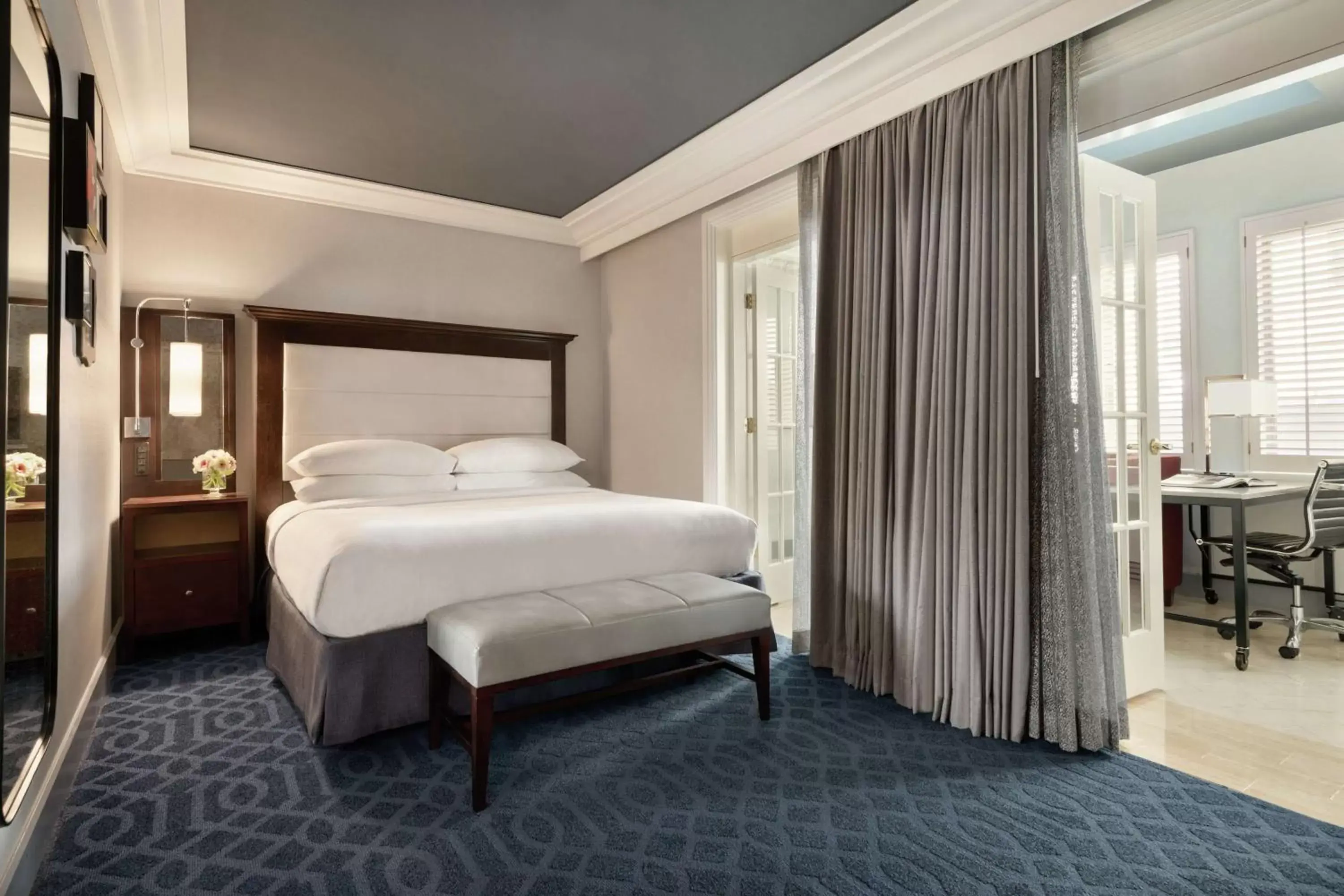 Terrace Suite with King Bed in Hilton Checkers Los Angeles