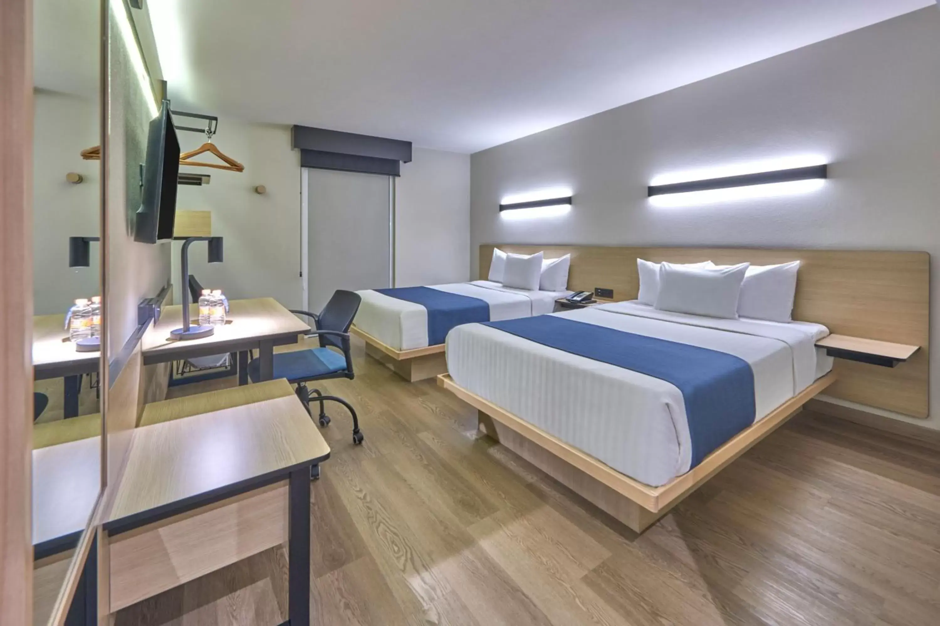Bedroom, Bed in City Express by Marriott Playa del Carmen