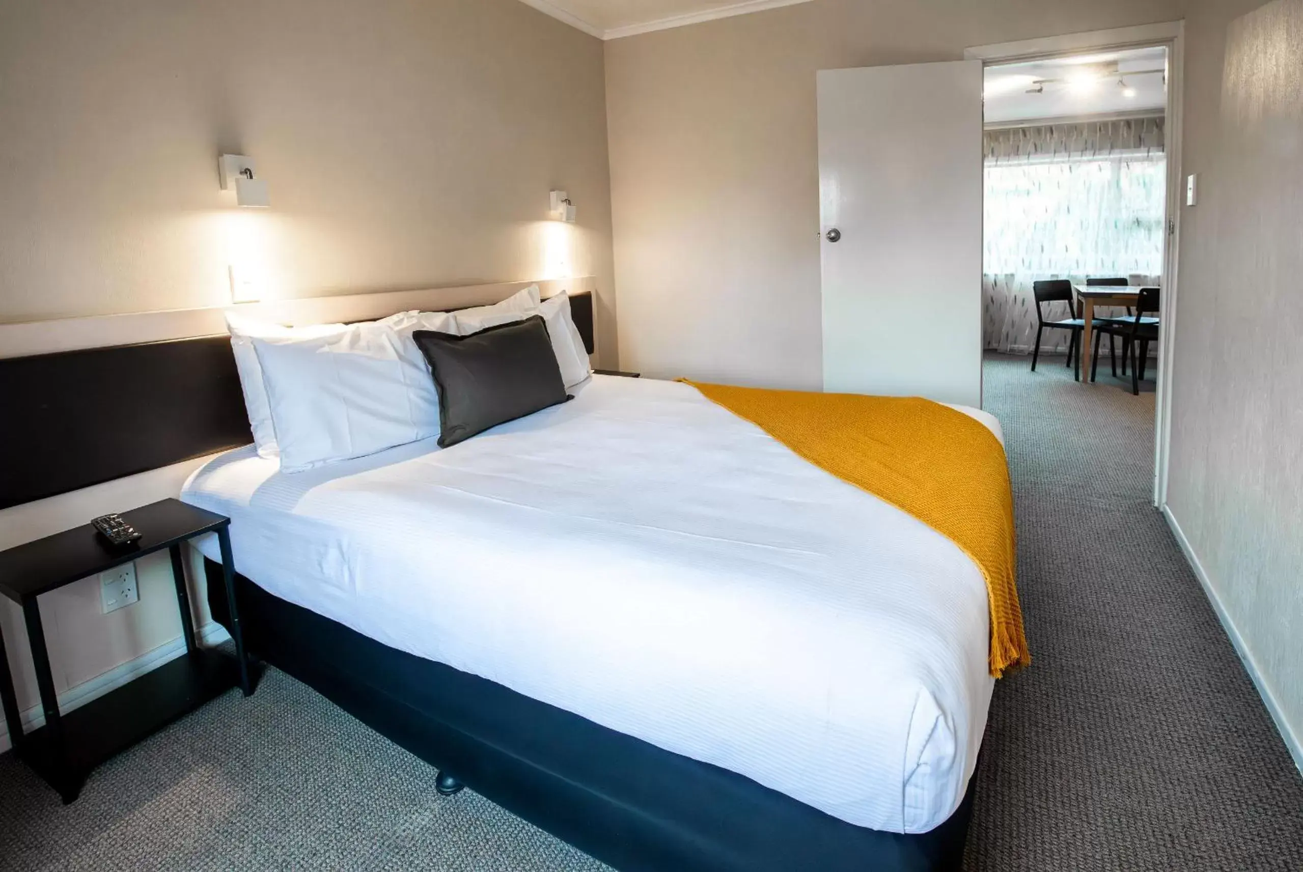 Bedroom, Bed in Best Western Braeside Rotorua