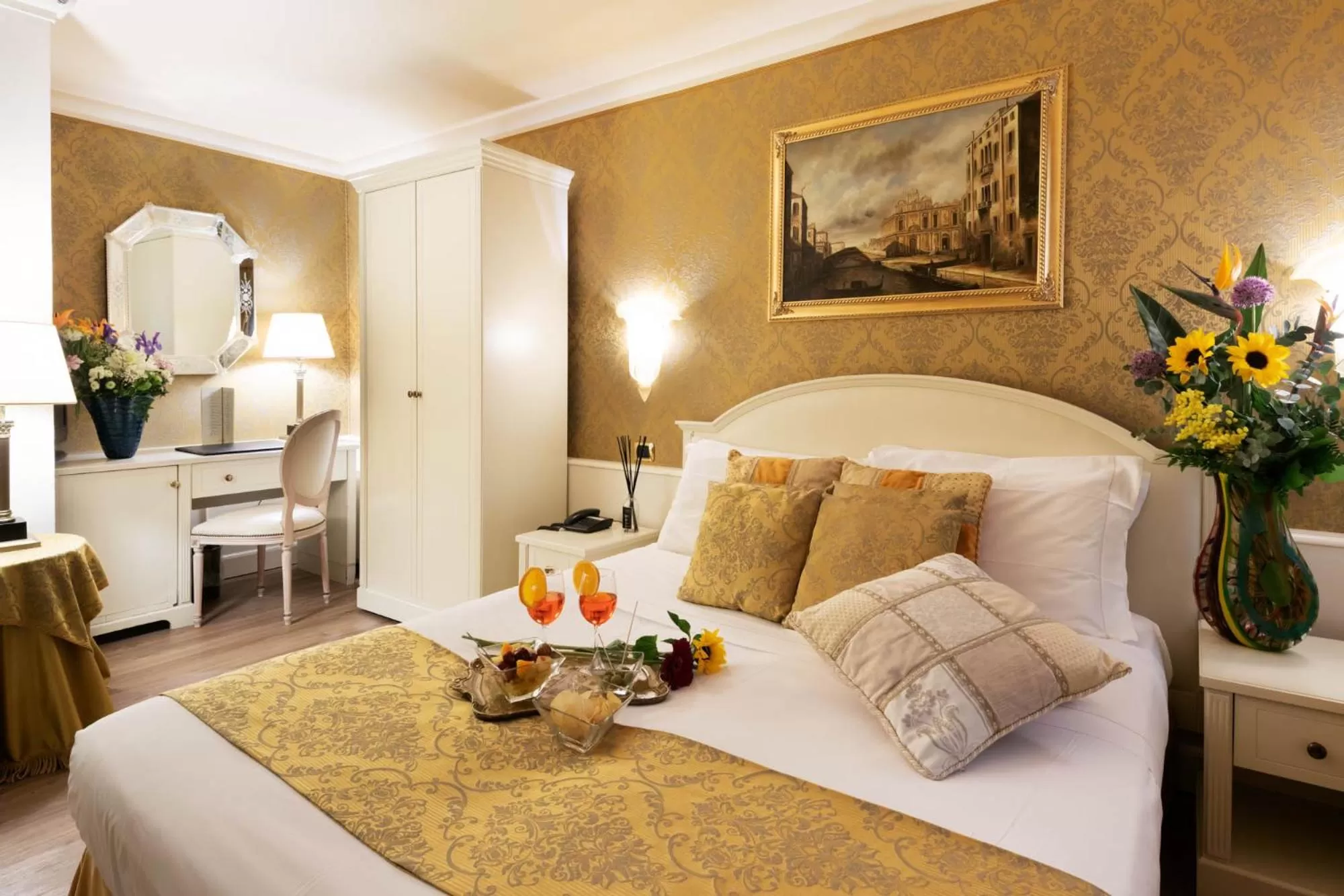 Bed in Duodo Palace Hotel