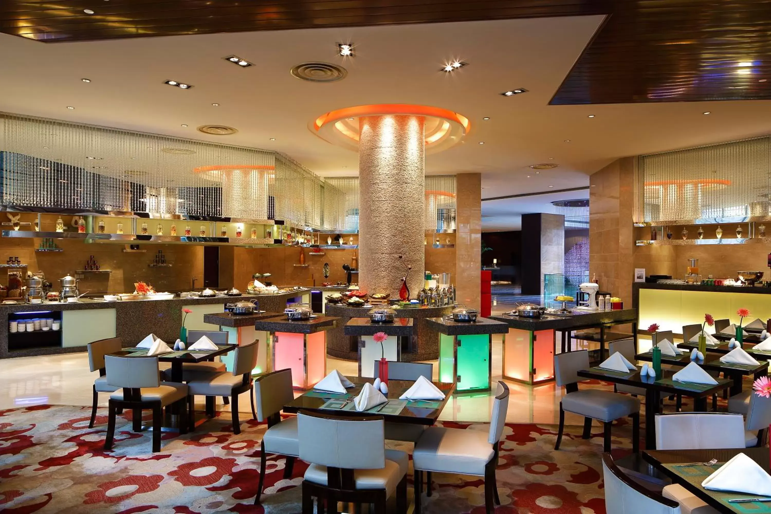 Restaurant/Places to Eat in The QUBE Hotel Shanghai – Pudong International Airport