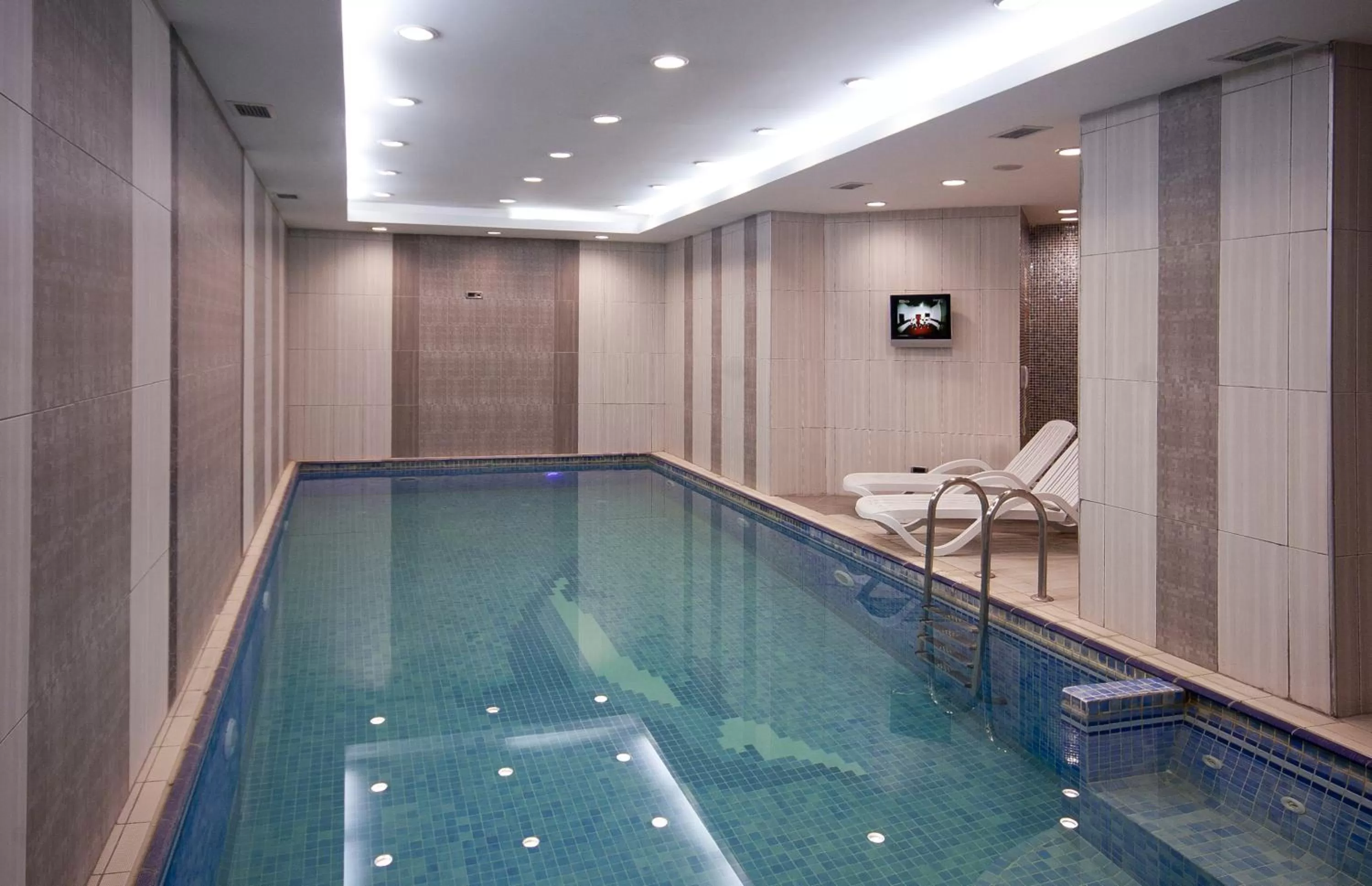 Swimming pool in Hotel Sapphire