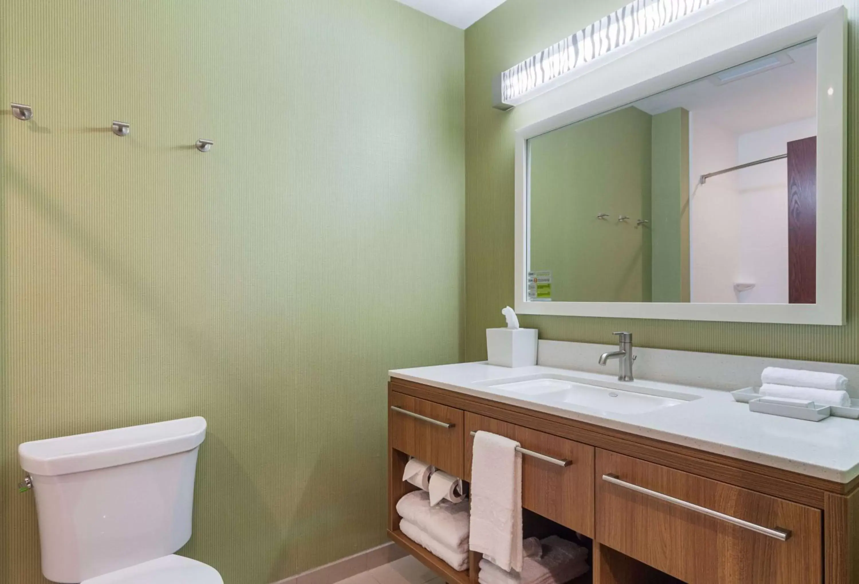 Bathroom in Home2 Suites By Hilton Oklahoma City Yukon
