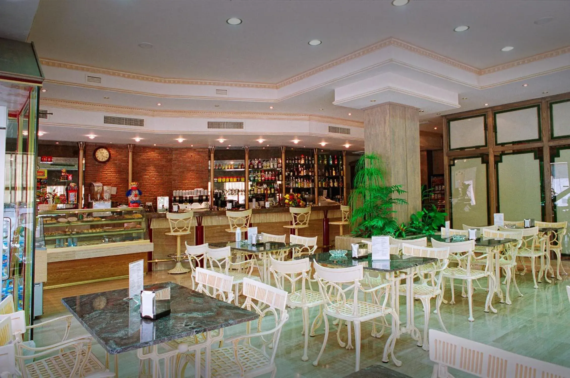 Restaurant/Places to Eat in Hotel Torrepalma