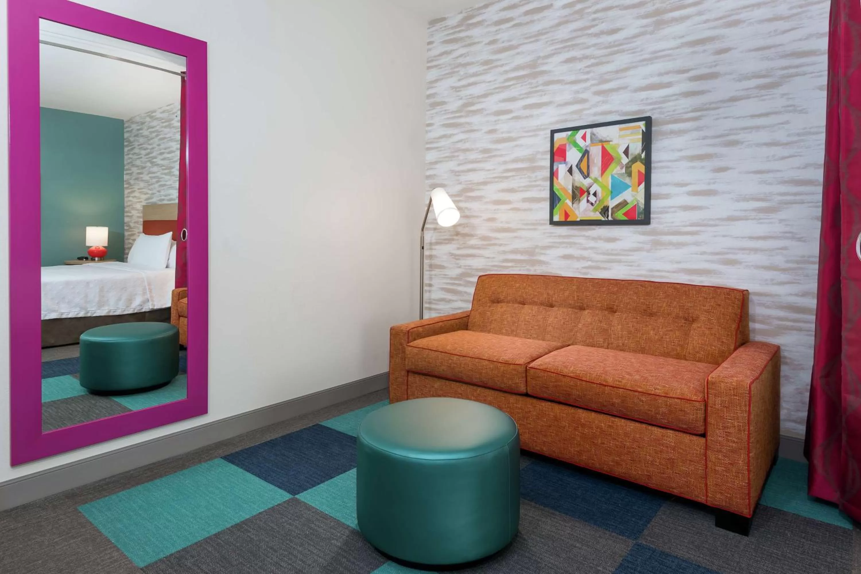 Living room, Bed in Home2 Suites By Hilton Orlando Near UCF