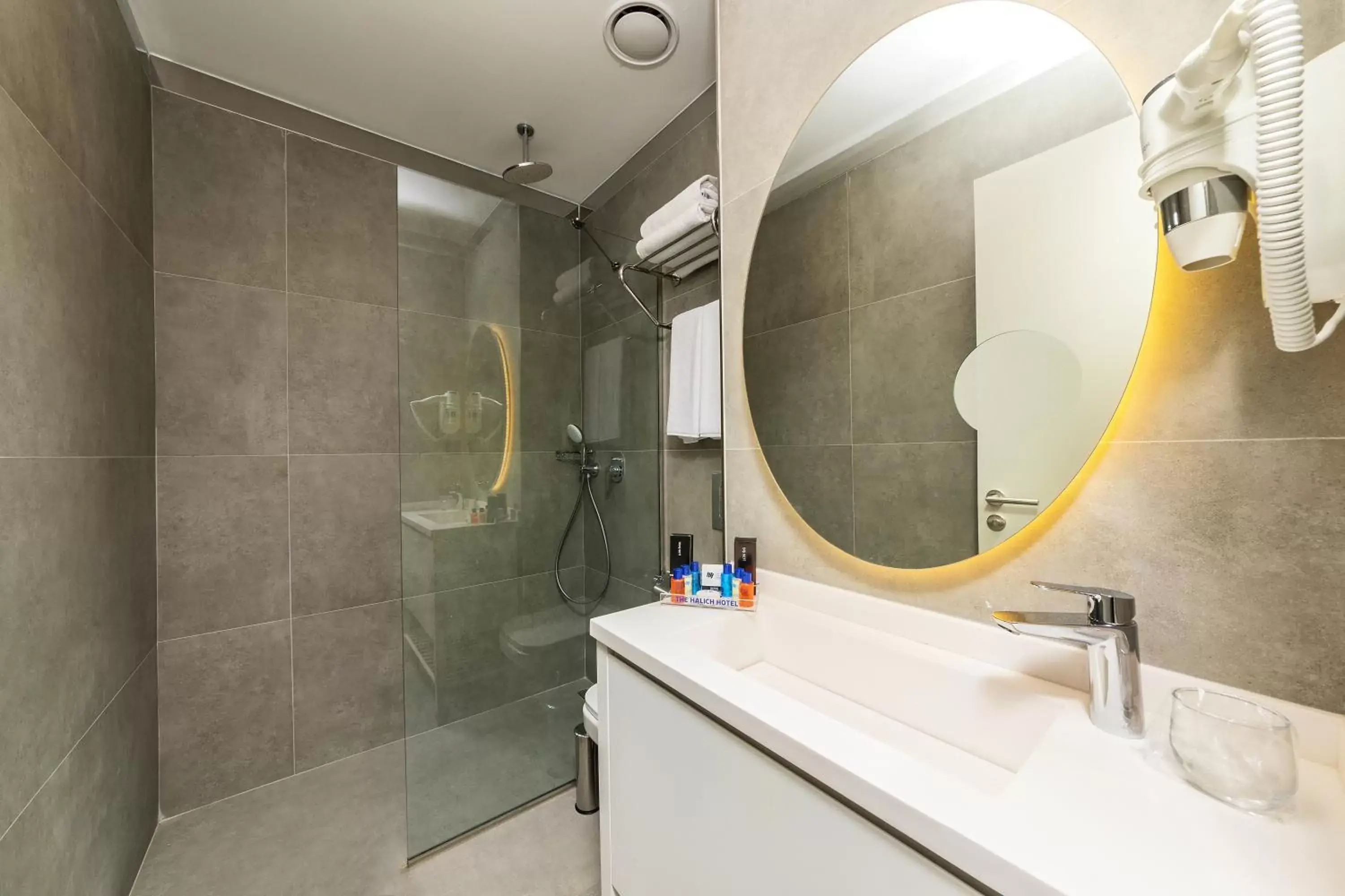 Bathroom in The Halich Hotel Istanbul Karakoy - Special Category