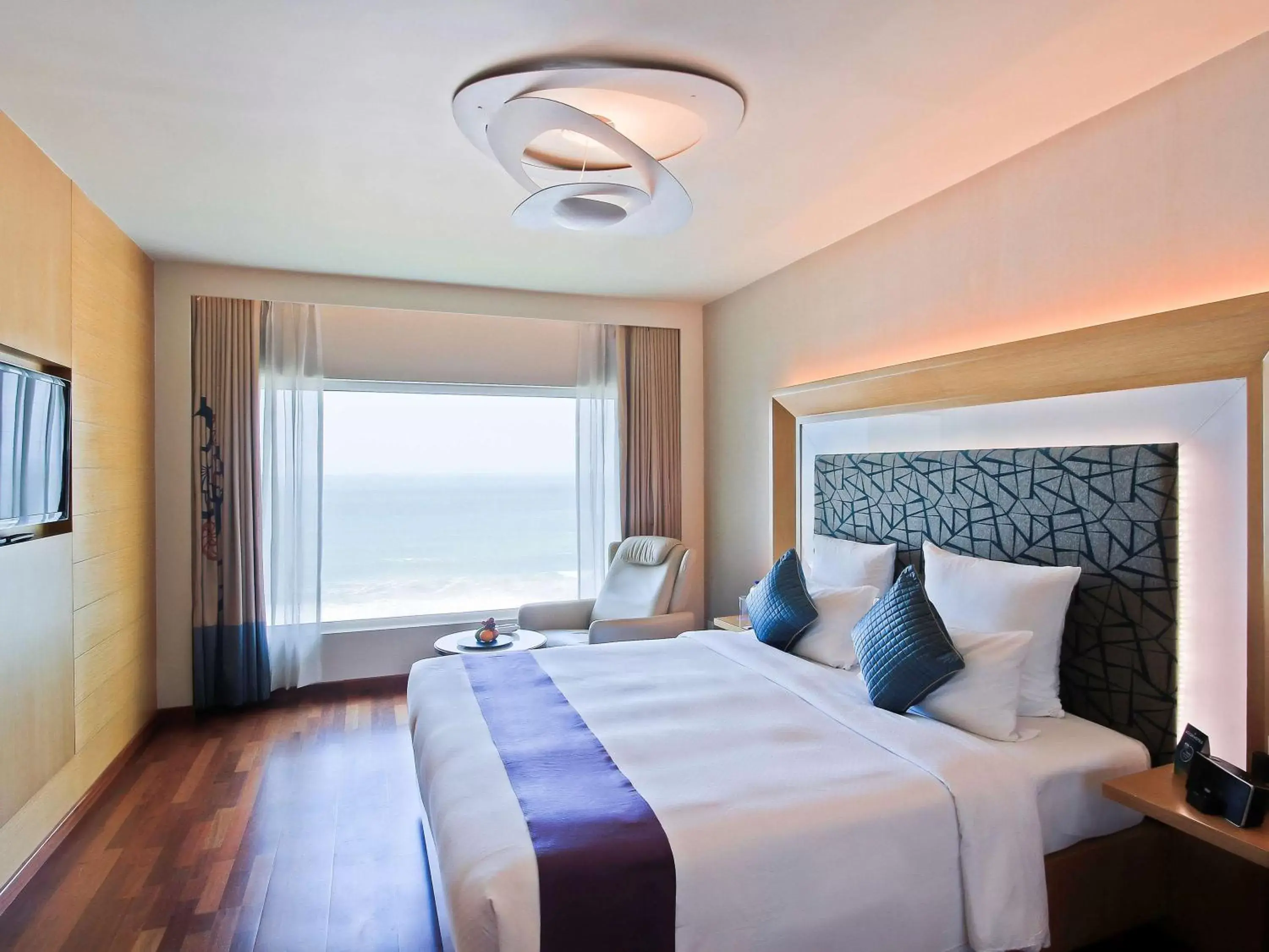 Photo of the whole room, Bed in Novotel Visakhapatnam Varun Beach