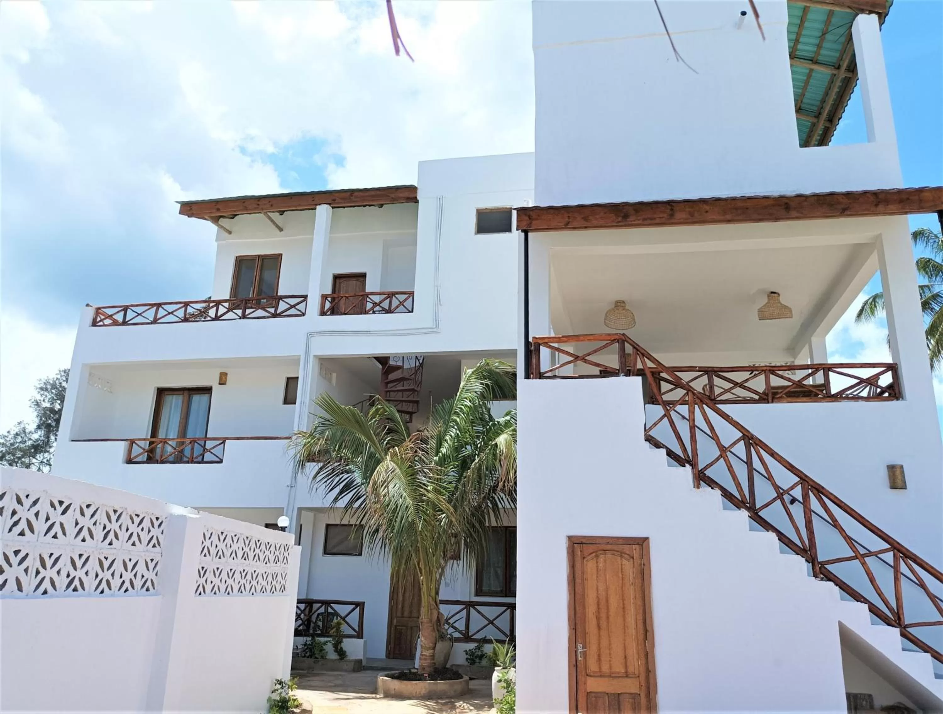 Property building in Zanzicrown