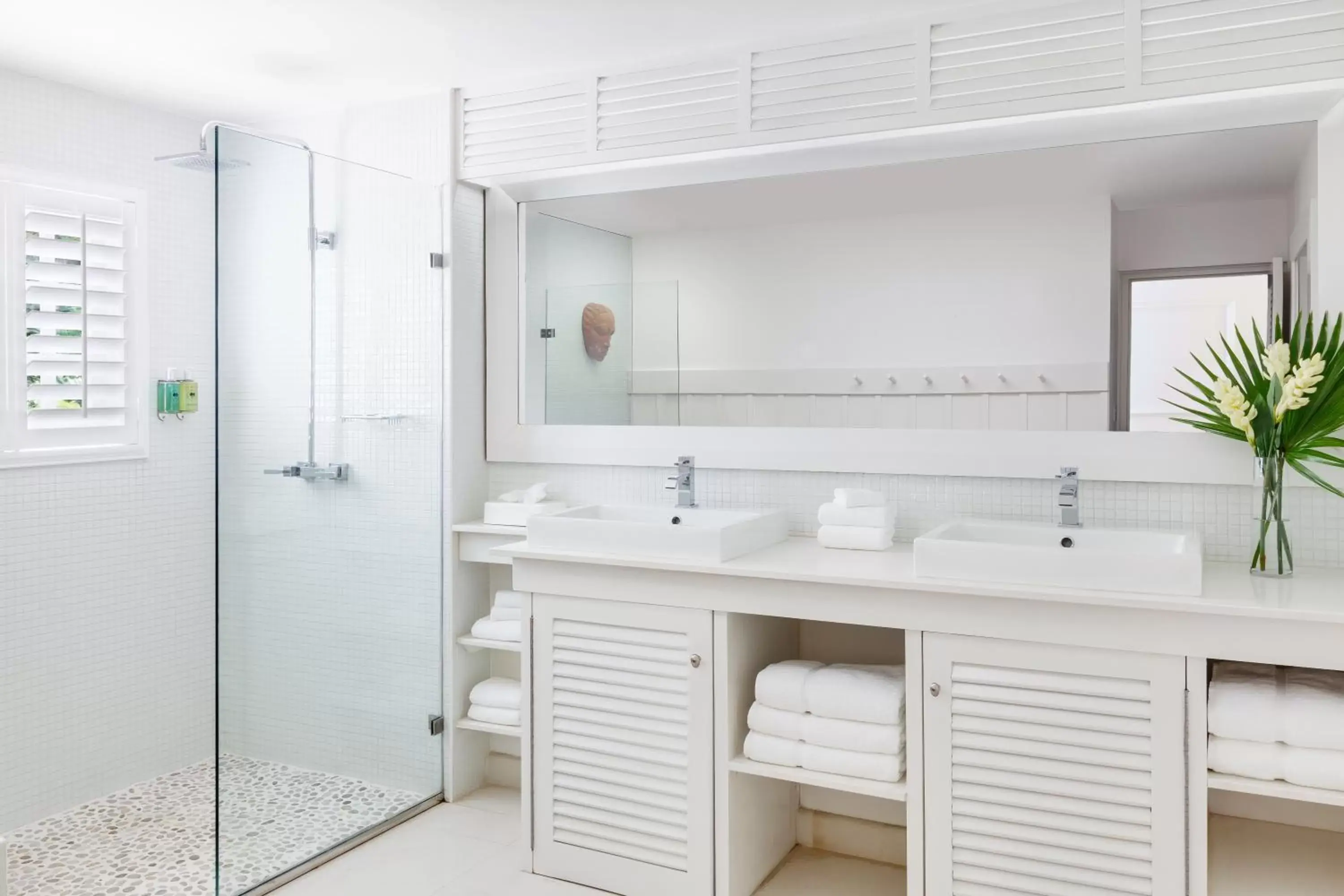 One-Bedroom Beachfront Suite in Couples Sans Souci One-Bedroom Beachfront Suite in Couples Sans Souci