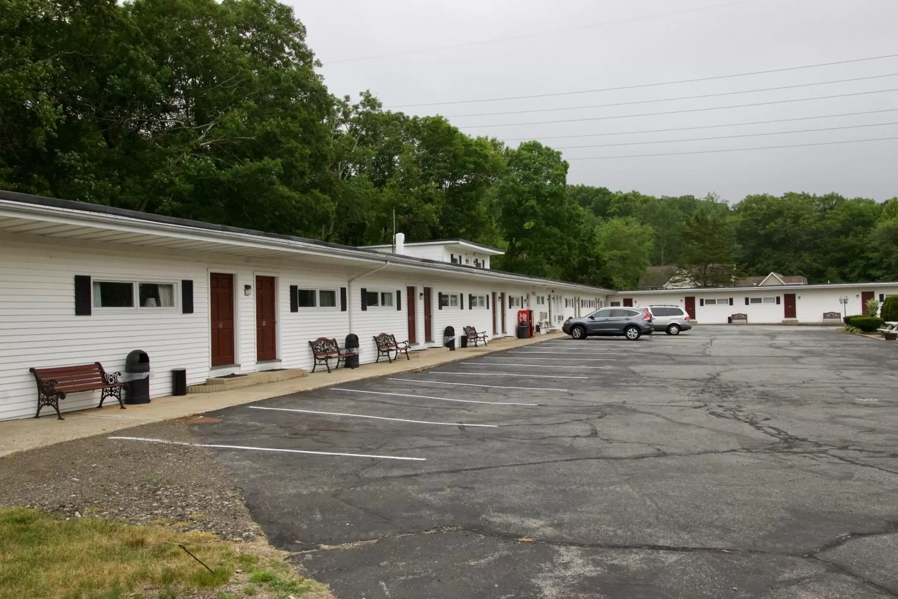 Parking, Property Building in Oakdell Motel WATERFORD CT