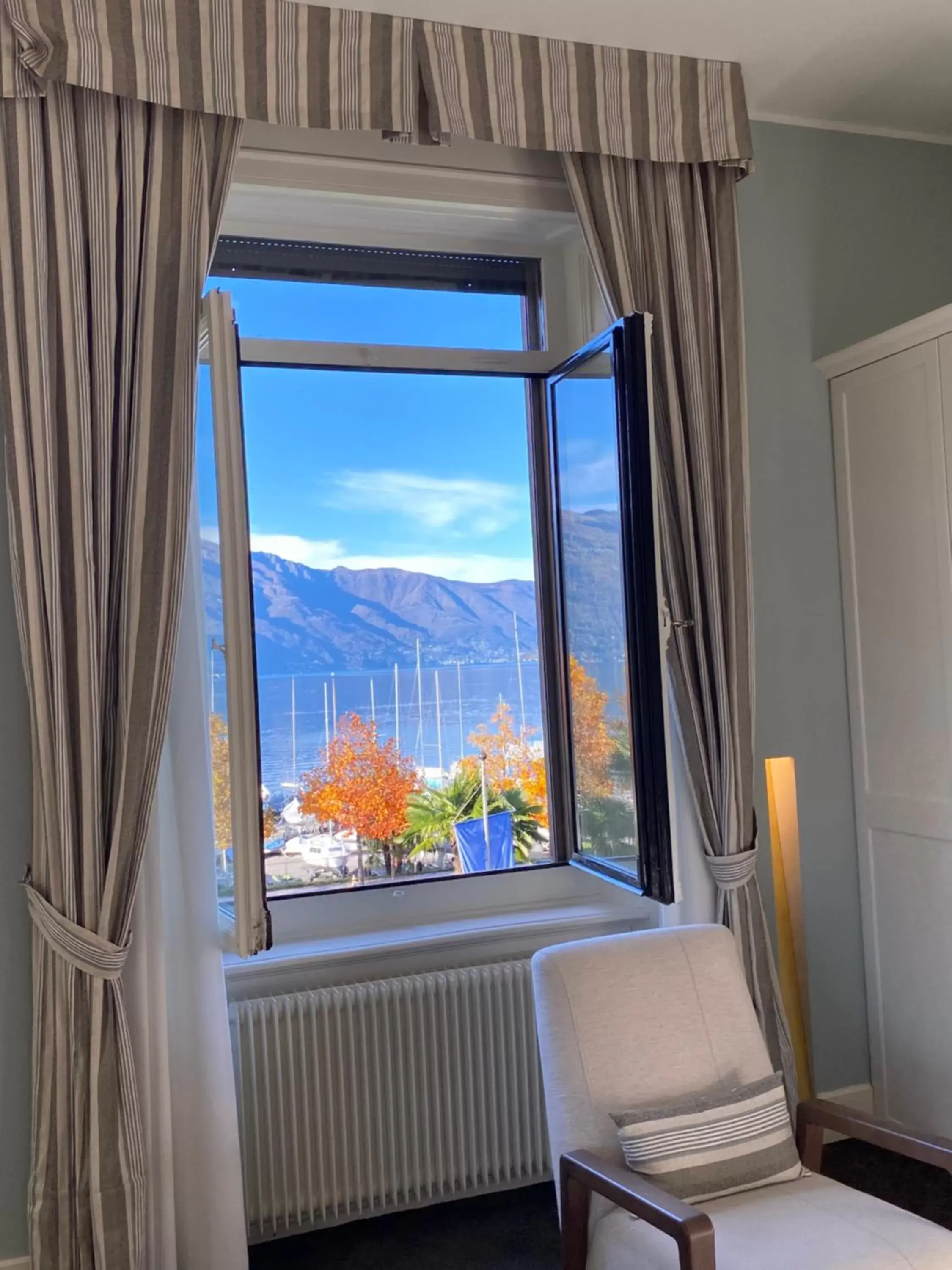 Seating area, Mountain View in Camin Hotel Luino