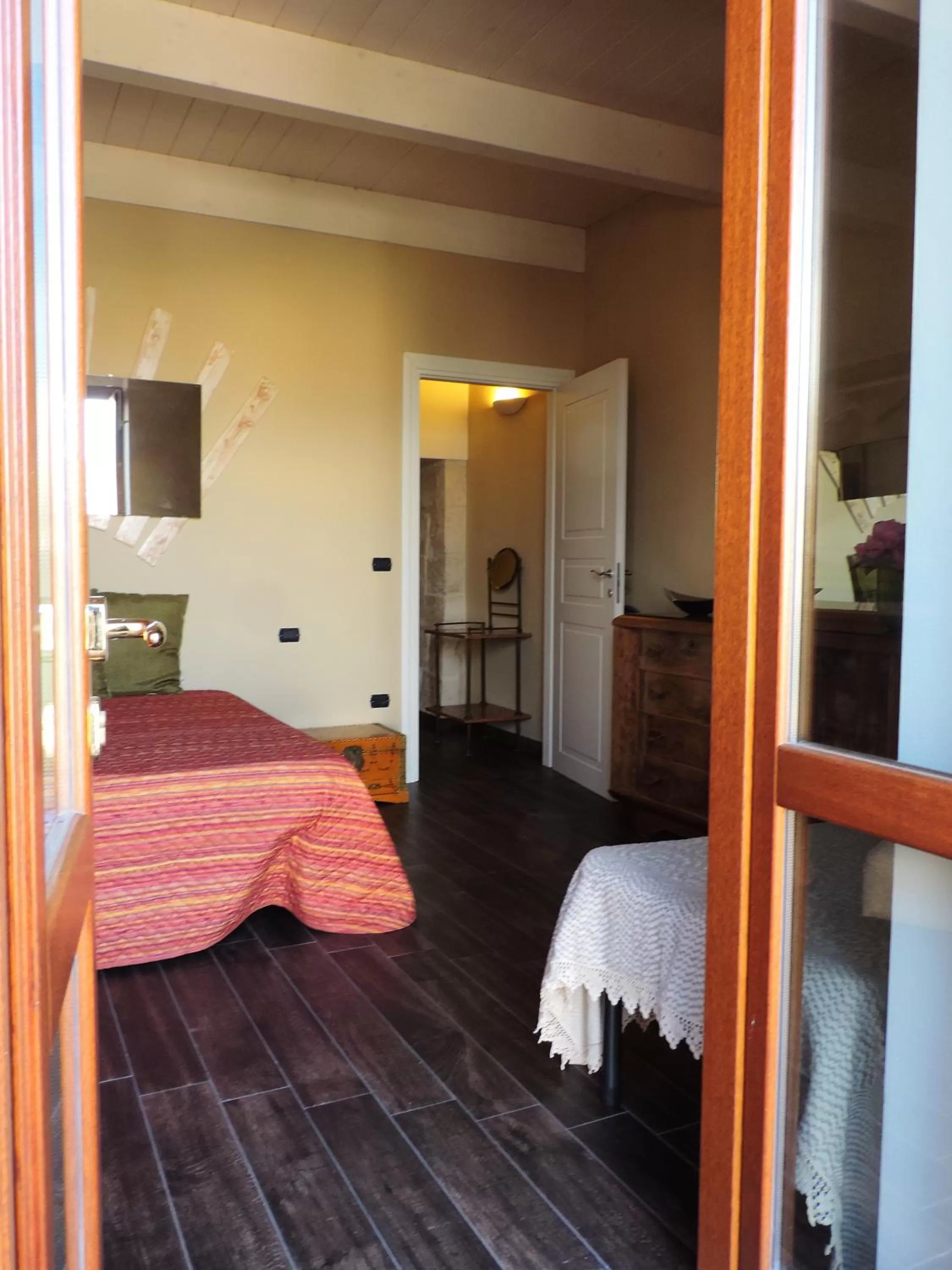 Photo of the whole room, Bed in B&B Danonna