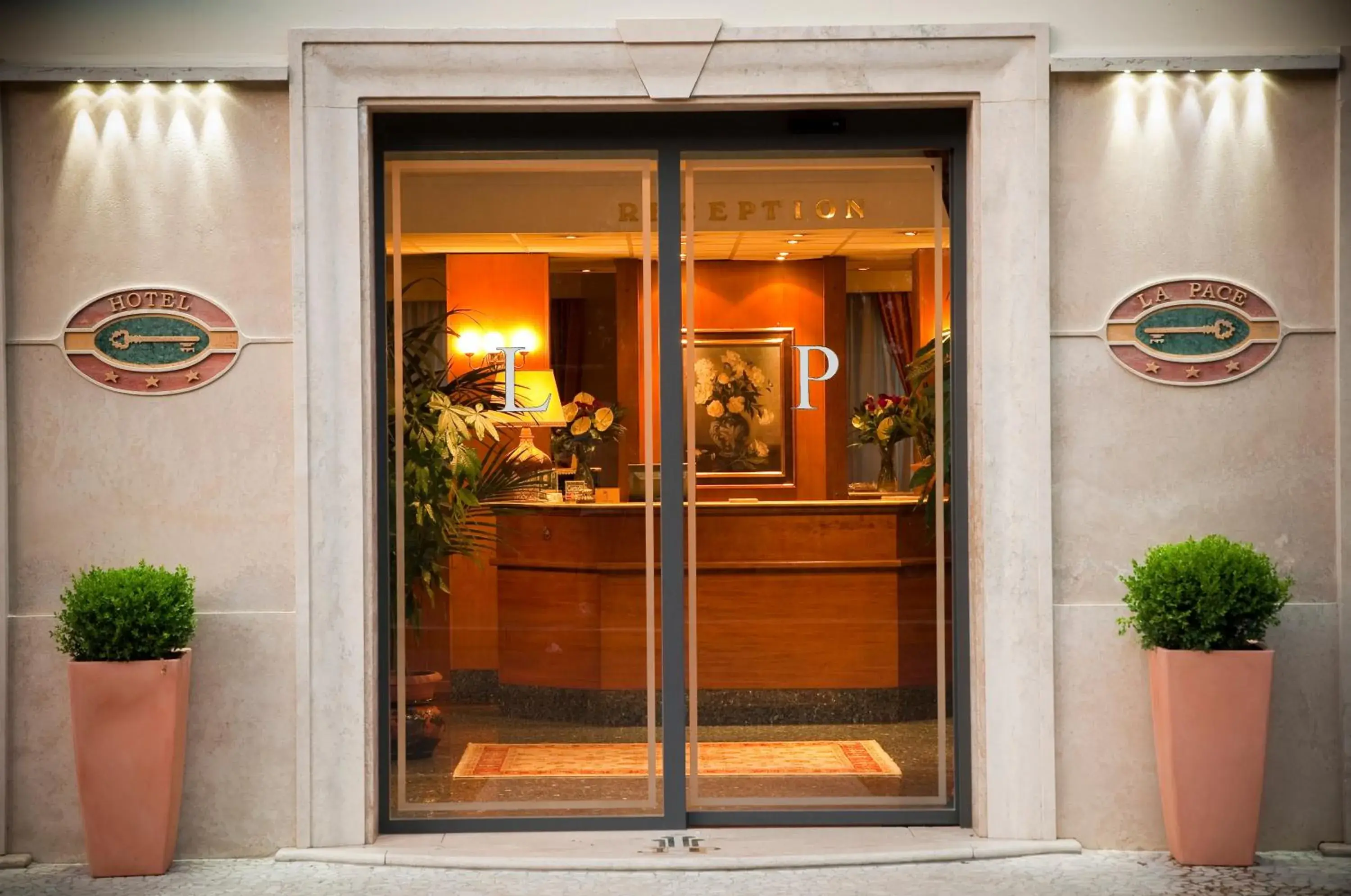 Facade/entrance in Hotel La Pace - Experience