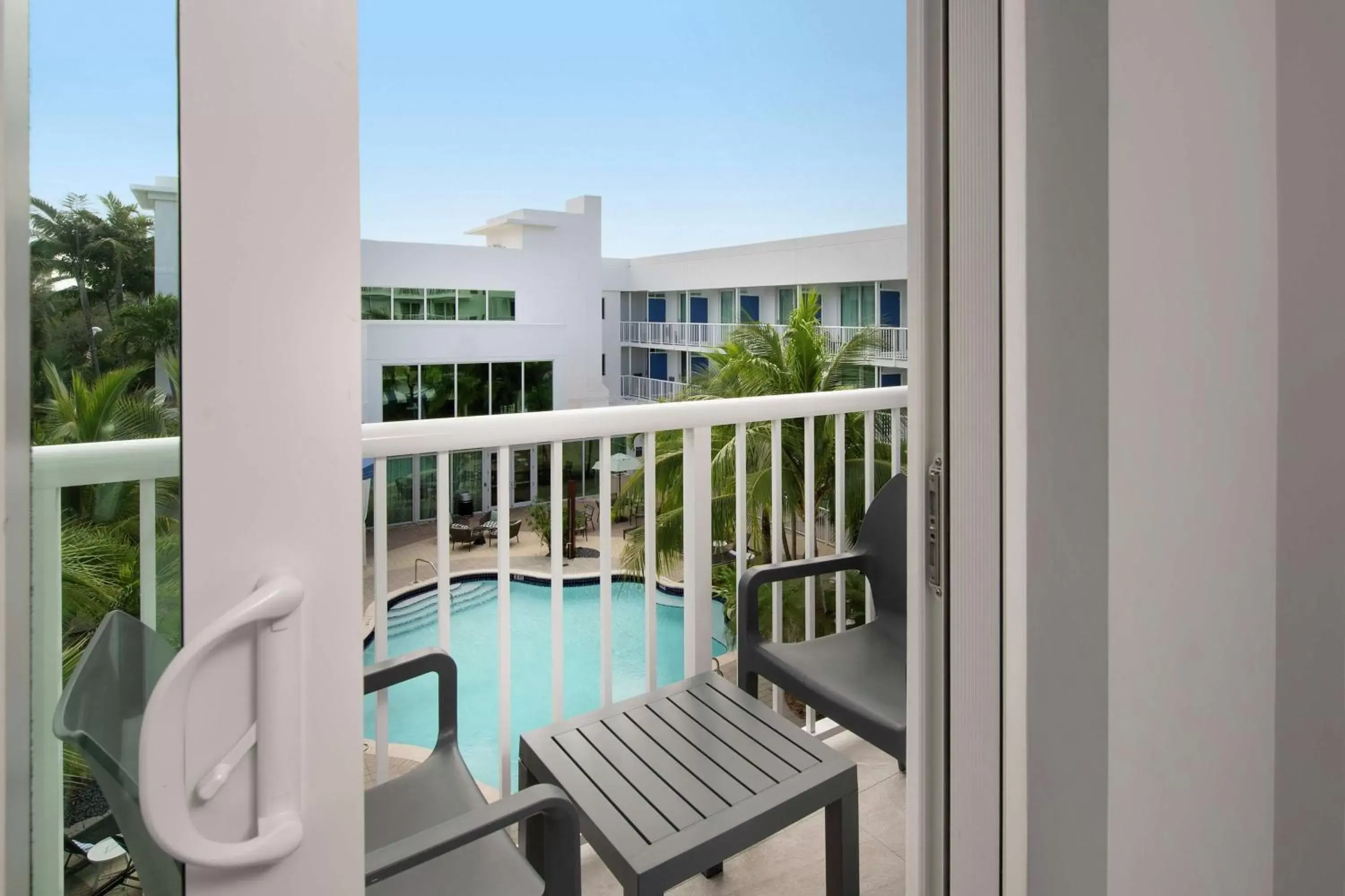 King Room with Pool View - Hearing Access in Hilton Garden Inn Miami Brickell South King Room with Pool View - Hearing Access in Hilton Garden Inn Miami Brickell South