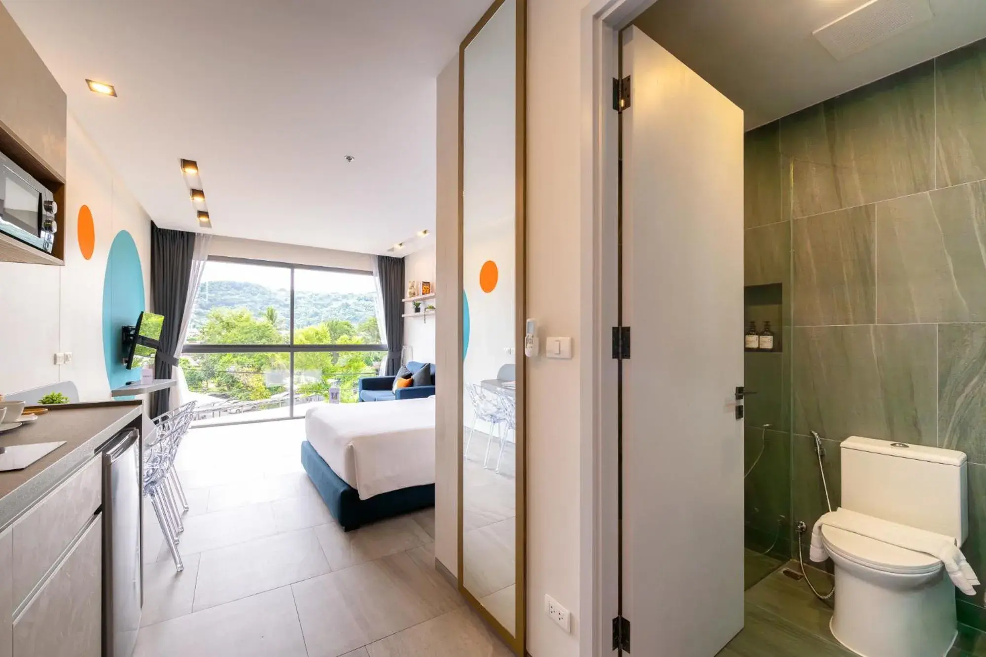 Toilet, Bed in HOMA Phuket Town Toilet, Bed in HOMA Phuket Town