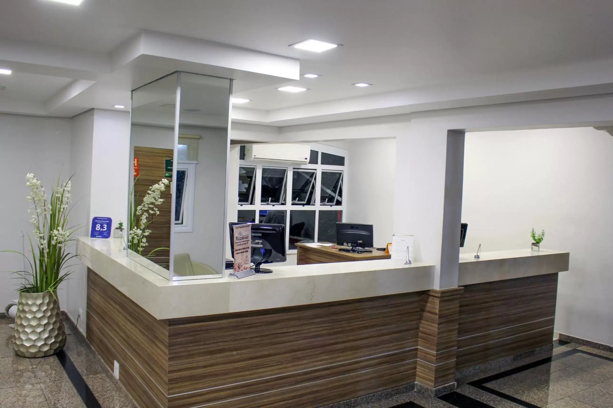 Lobby or reception in Hotel Serra de Jundiaí Lobby or reception in Hotel Serra de Jundiaí