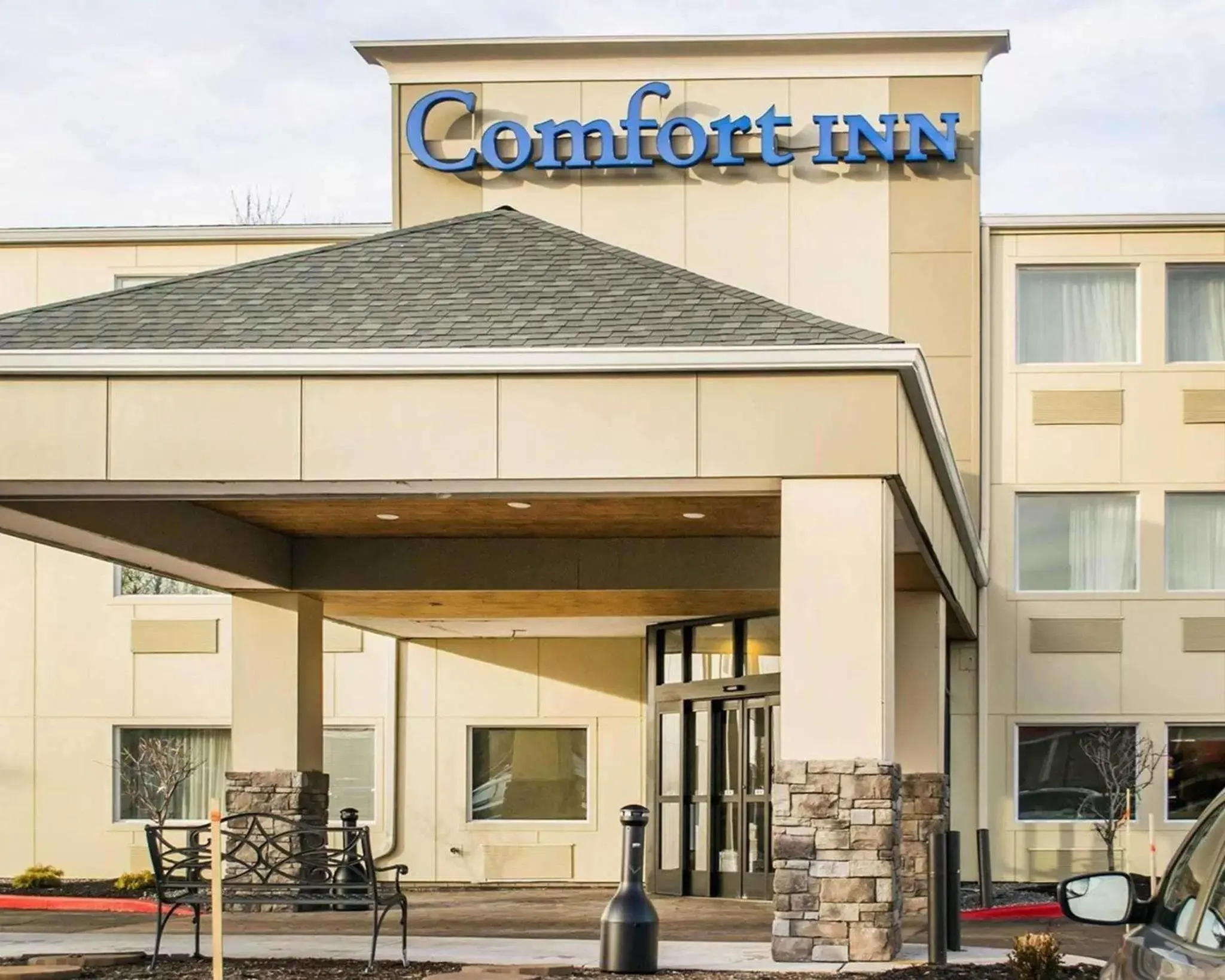 Property building in Comfort Inn Mayfield Heights Cleveland East