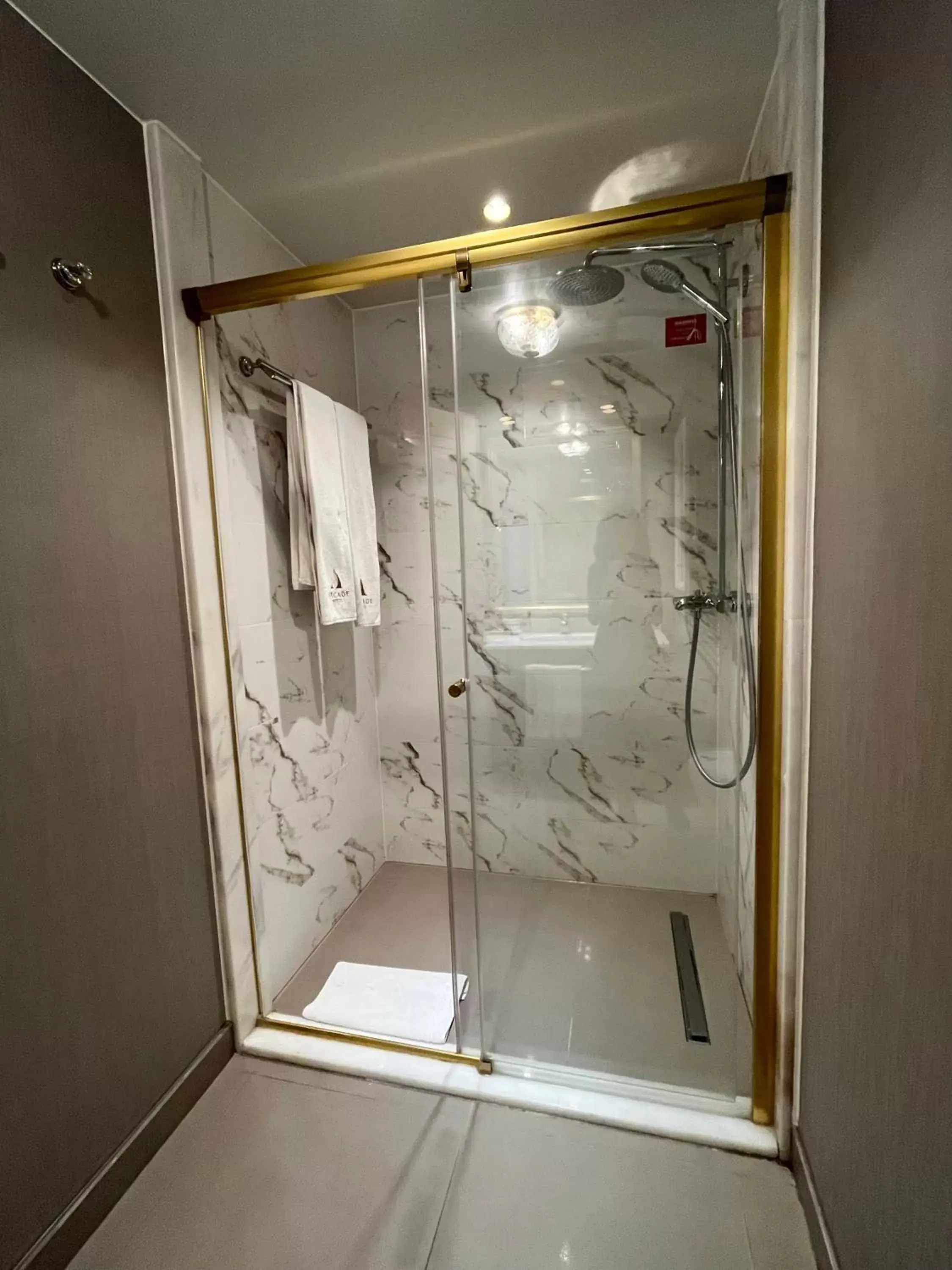 Shower, Bathroom in Arcade Hotel Istanbul