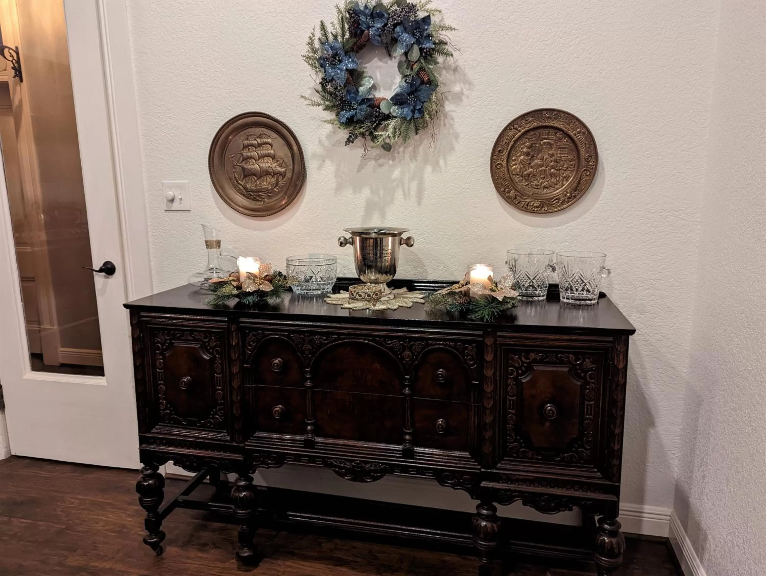 Communal kitchen in The 1890 Freeman House