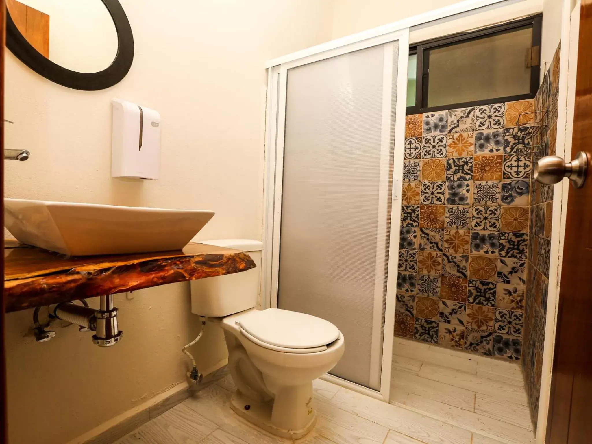 Bathroom in Hotel Maalob Che Bacalar by Rotamundos
