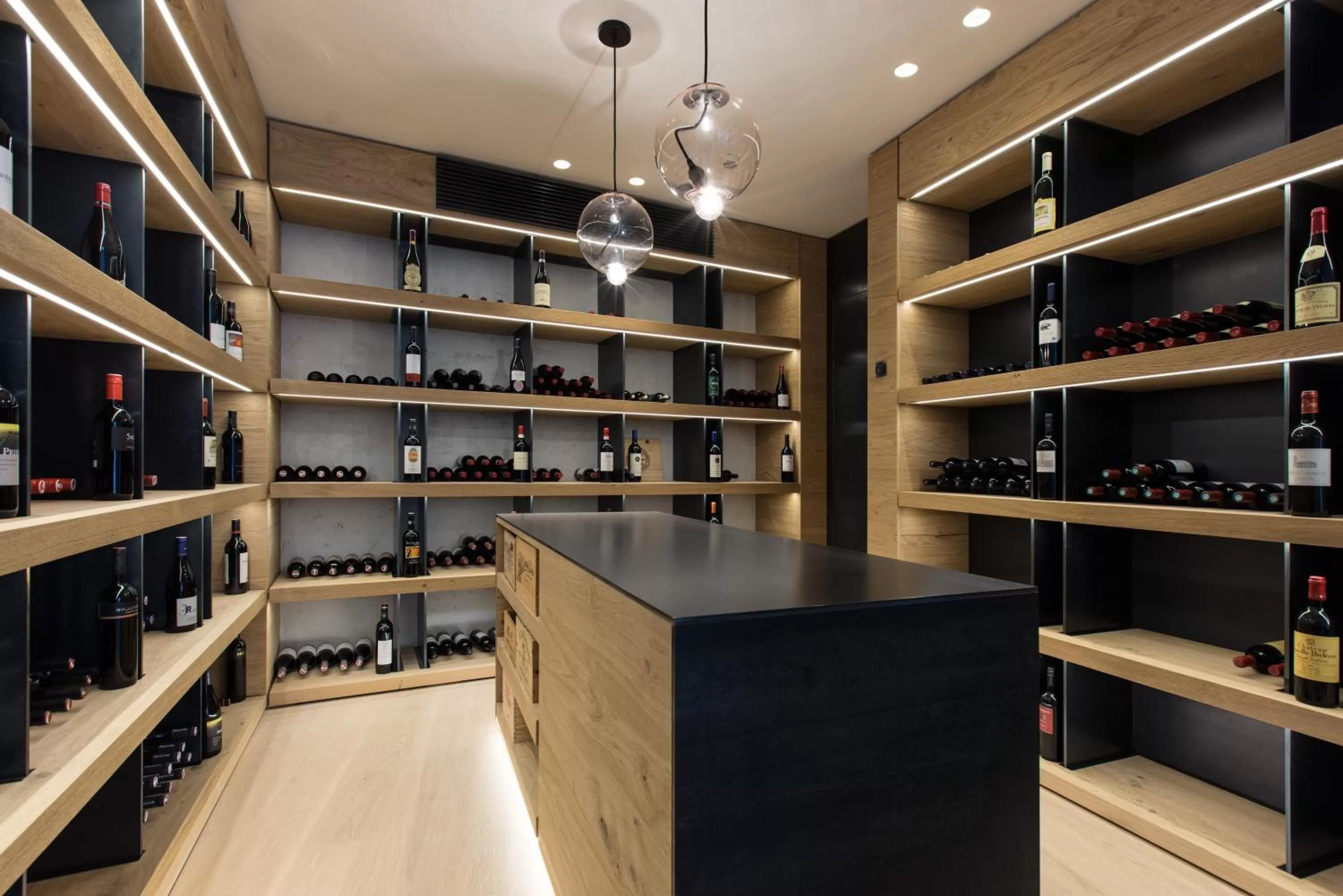 Drinks in ElisabethHotel Premium Private Retreat- Adults only