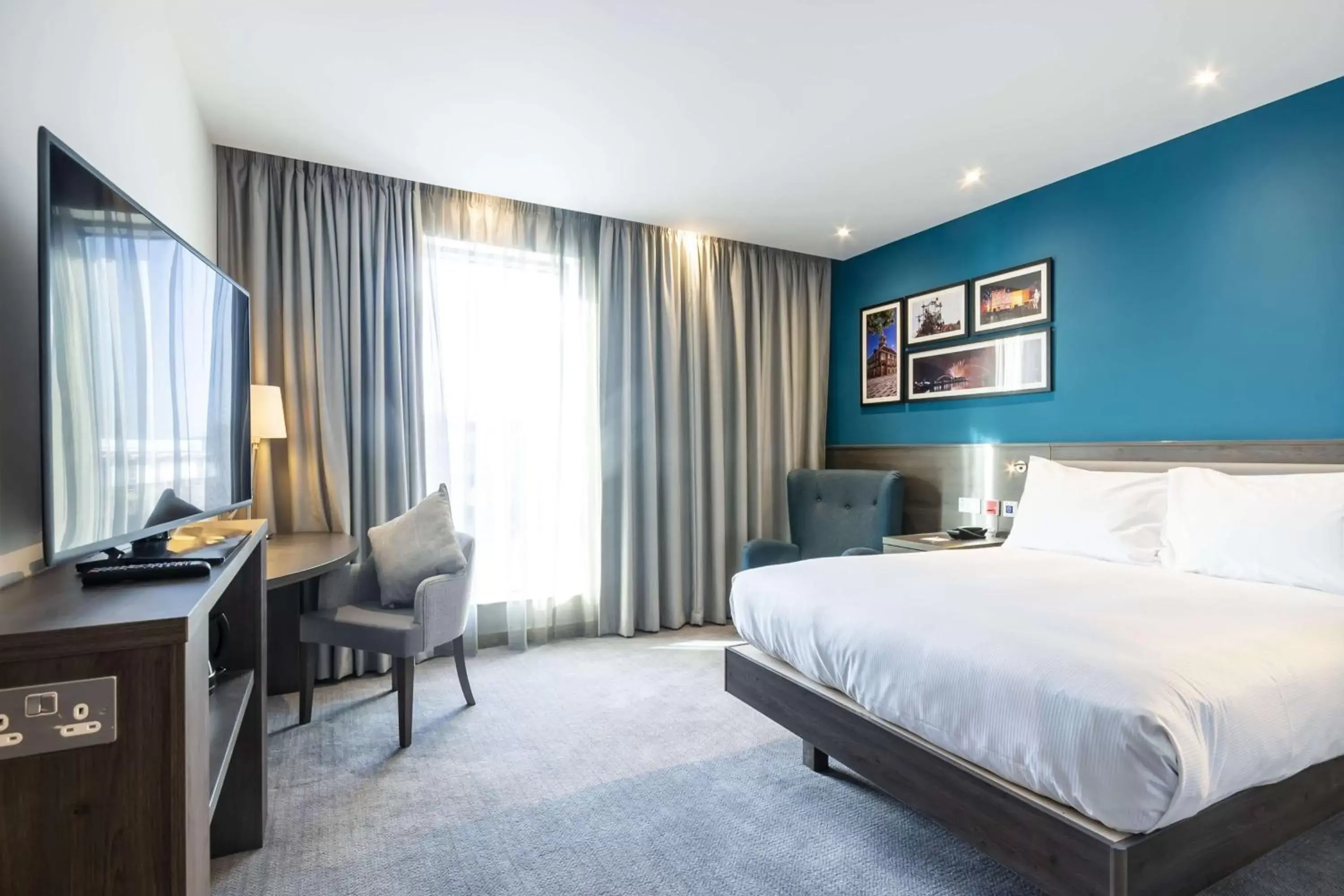 Bedroom, Bed in Hampton By Hilton Stockton On Tees Bedroom, Bed in Hampton By Hilton Stockton On Tees
