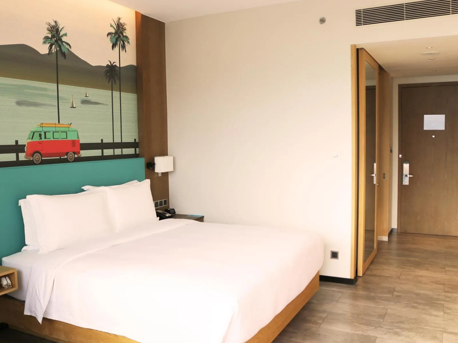 Bed in Hilton Garden Inn Sanya