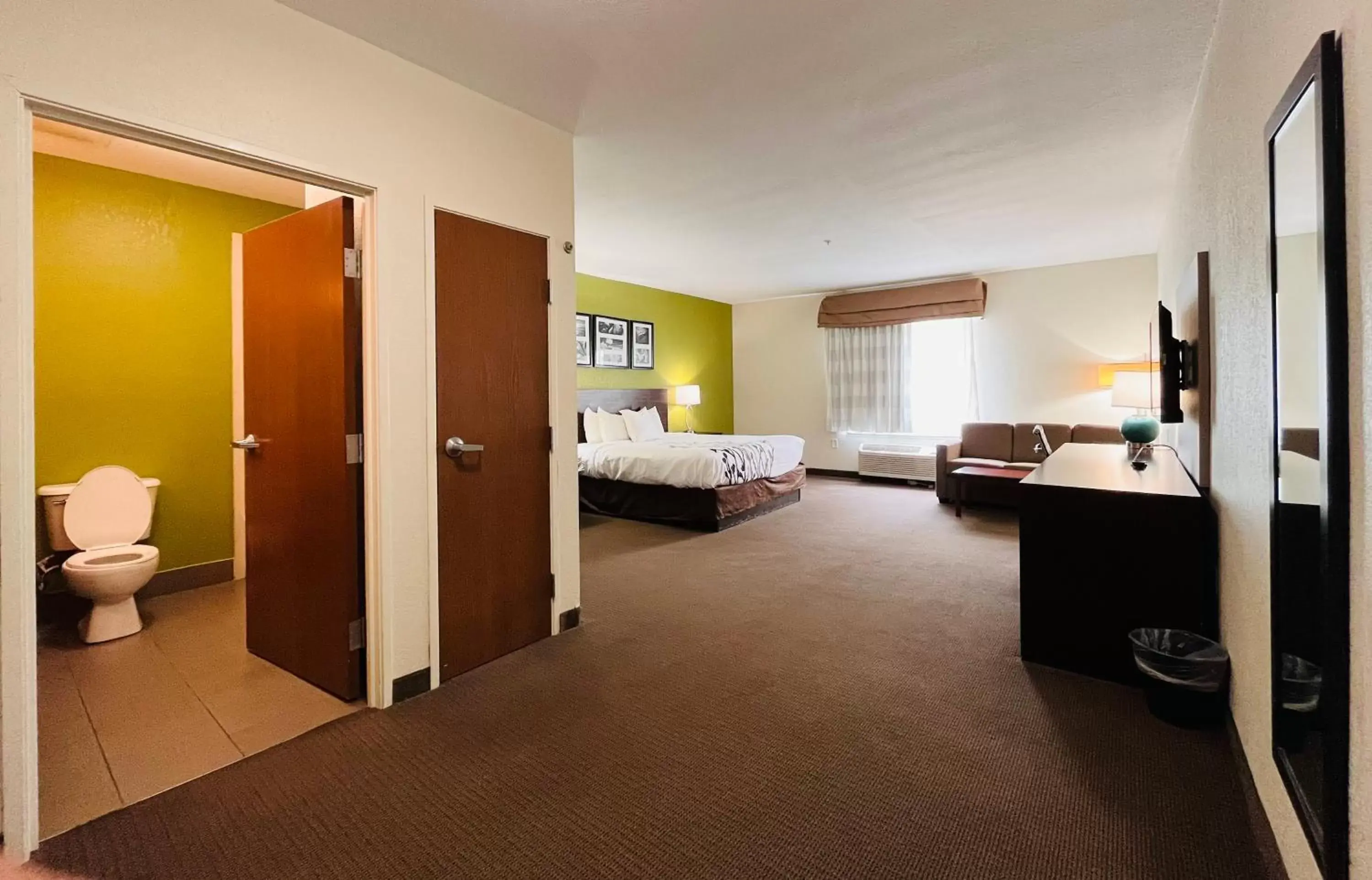 Photo of the whole room, Bed in Sleep Inn & Suites Lakeland I-4