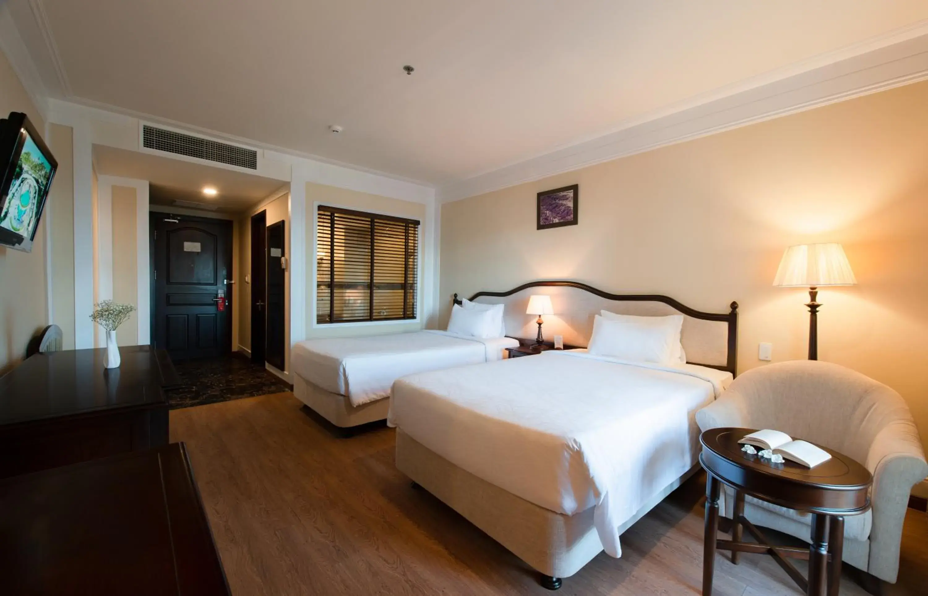 Photo of the whole room, Bed in Sunrise Nha Trang Beach Hotel & Spa