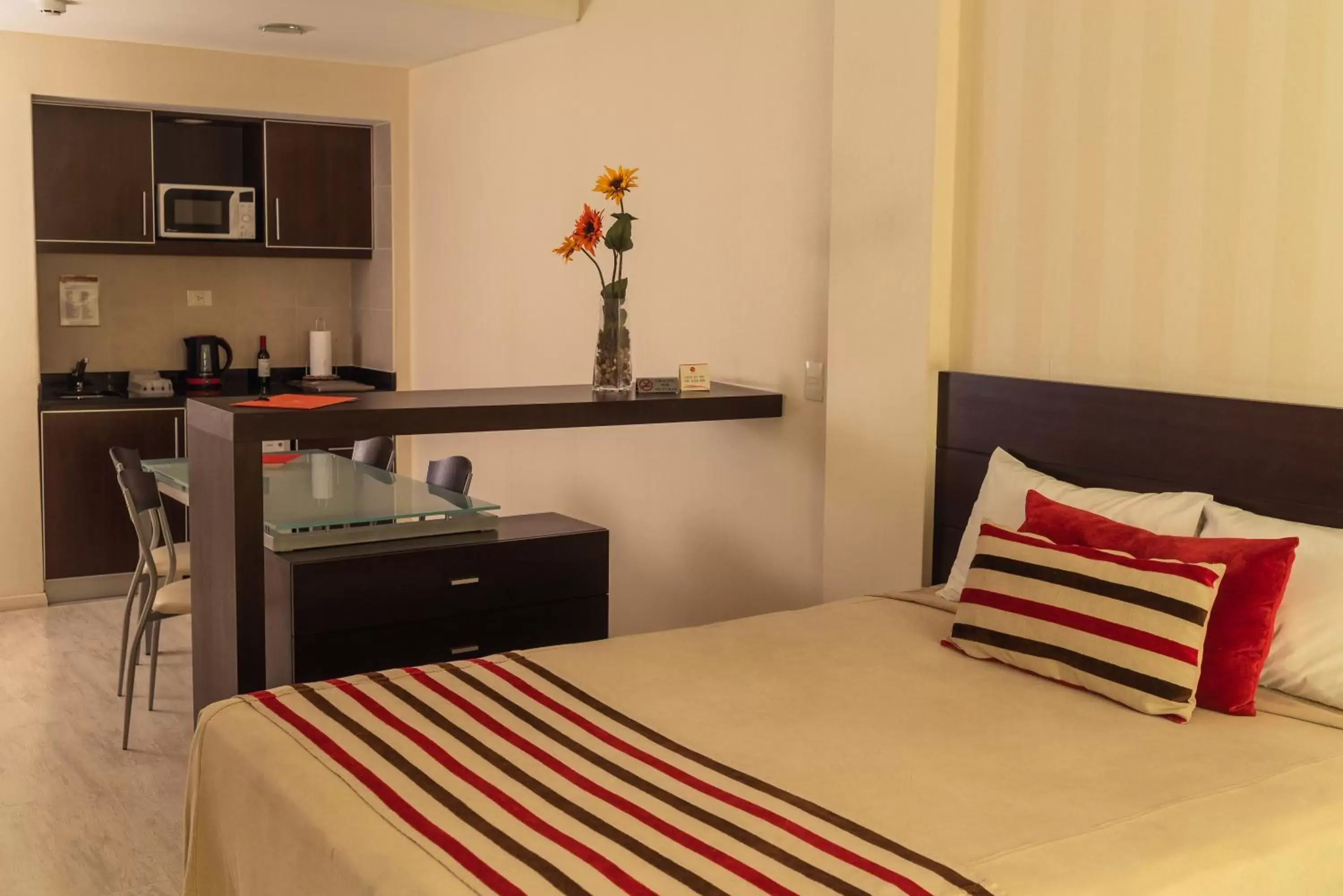 Bedroom, Bed in Icaro Suites