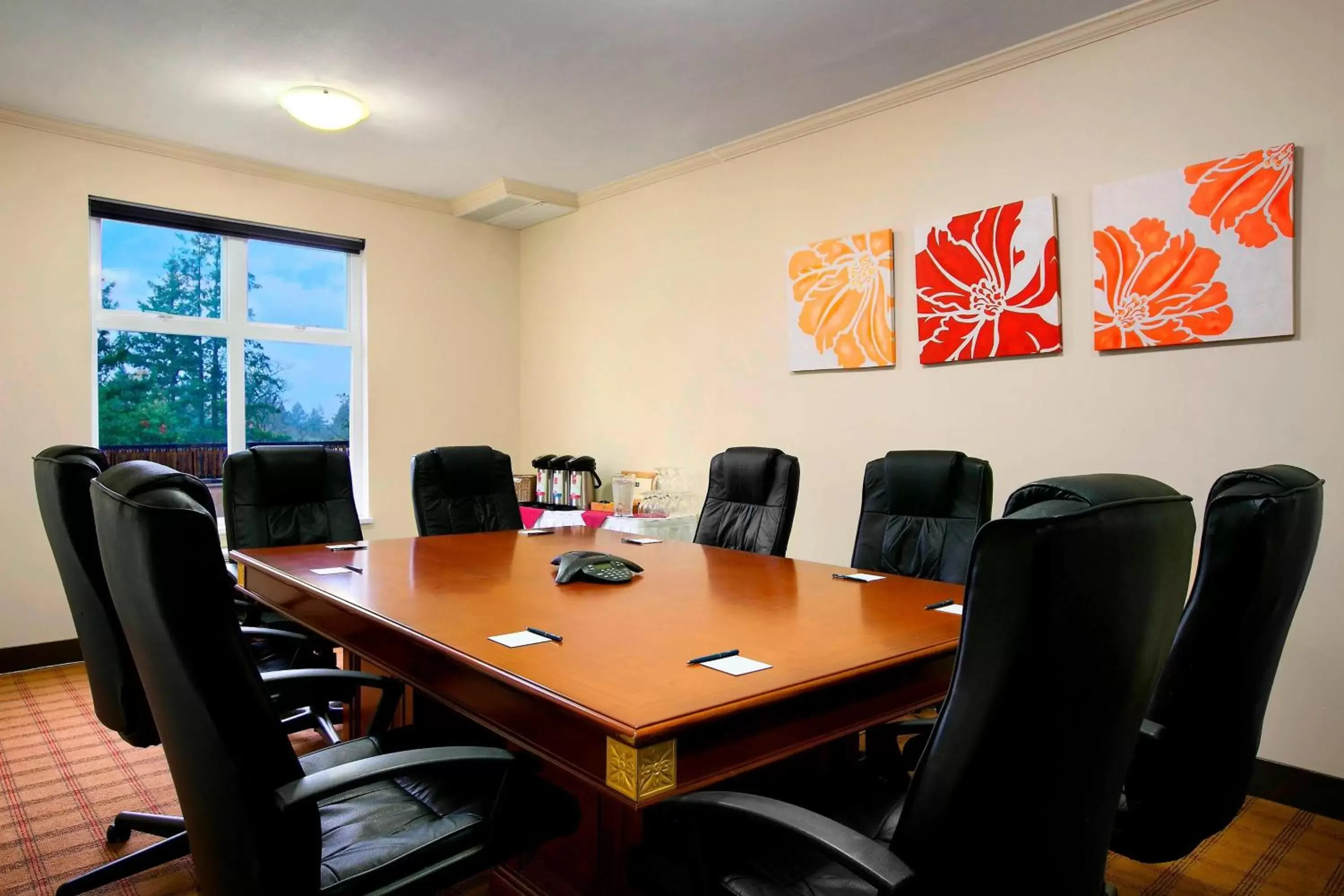 Meeting/conference room in Four Points by Sheraton Victoria Gateway