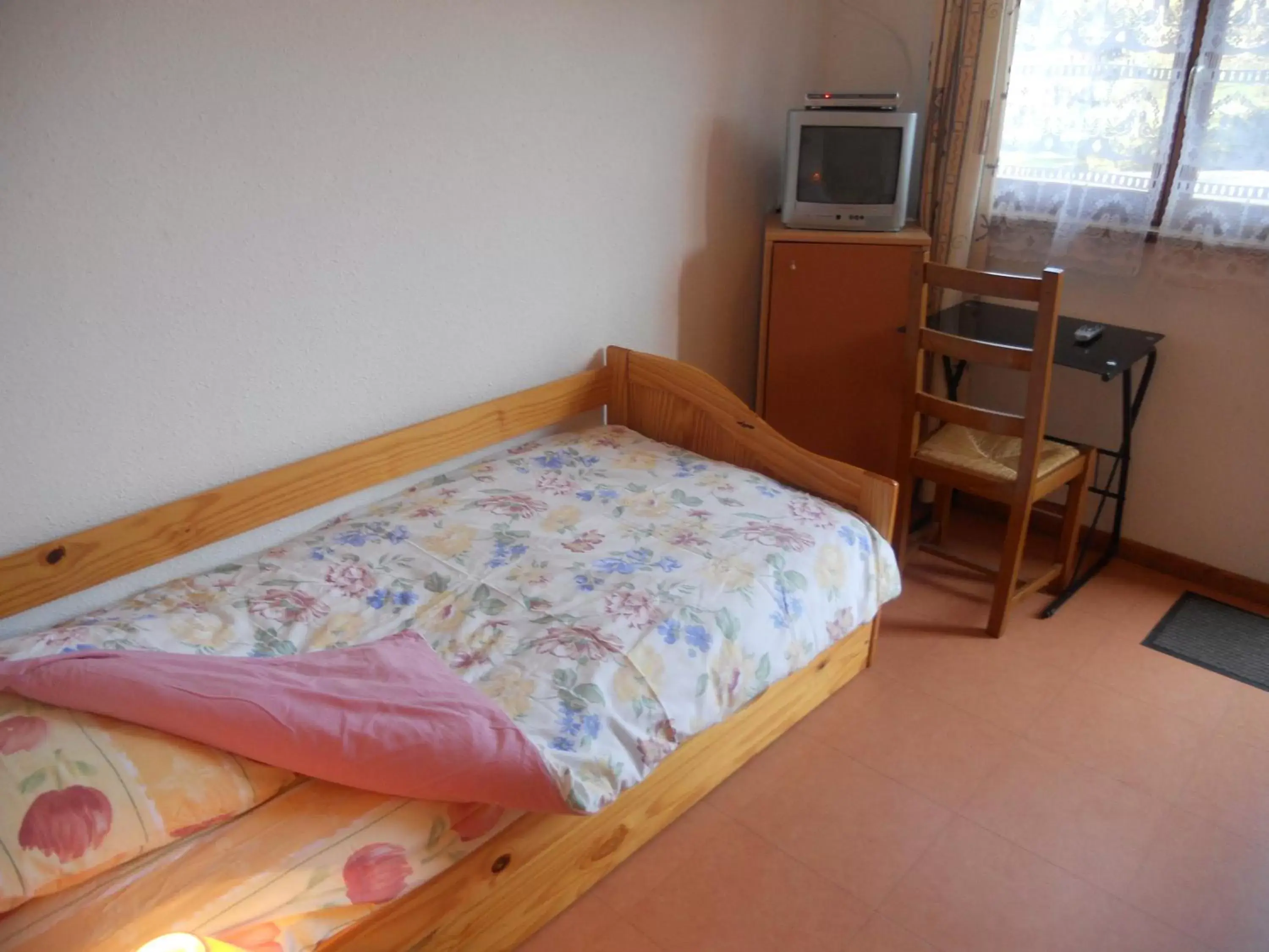 Single Room in Auberge du Saut des Cuves Single Room in Auberge du Saut des Cuves