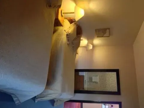 Photo of the whole room, Bed in The Yeats County Inn Hotel