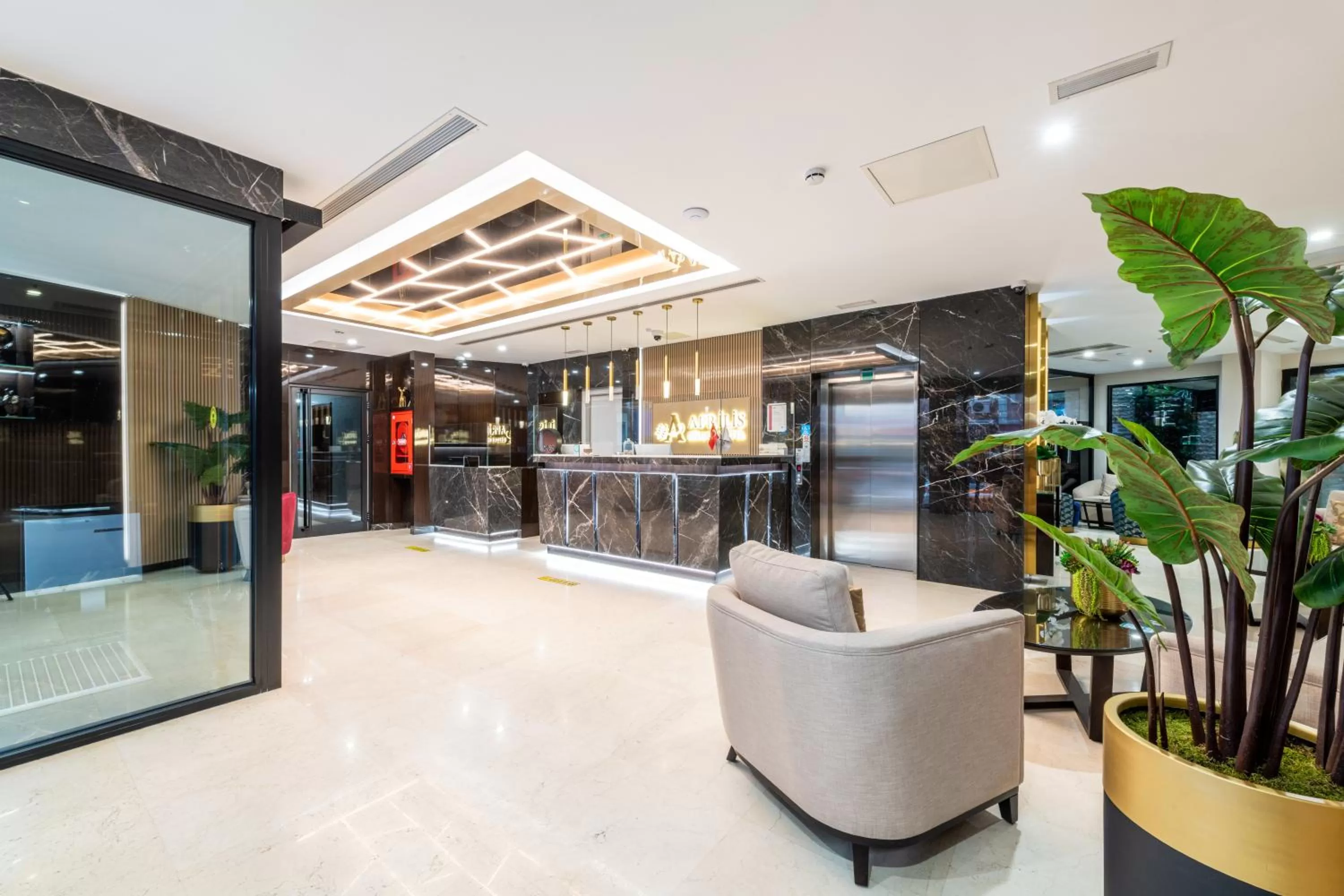Lobby or reception in Aprilis Deluxe Hotel