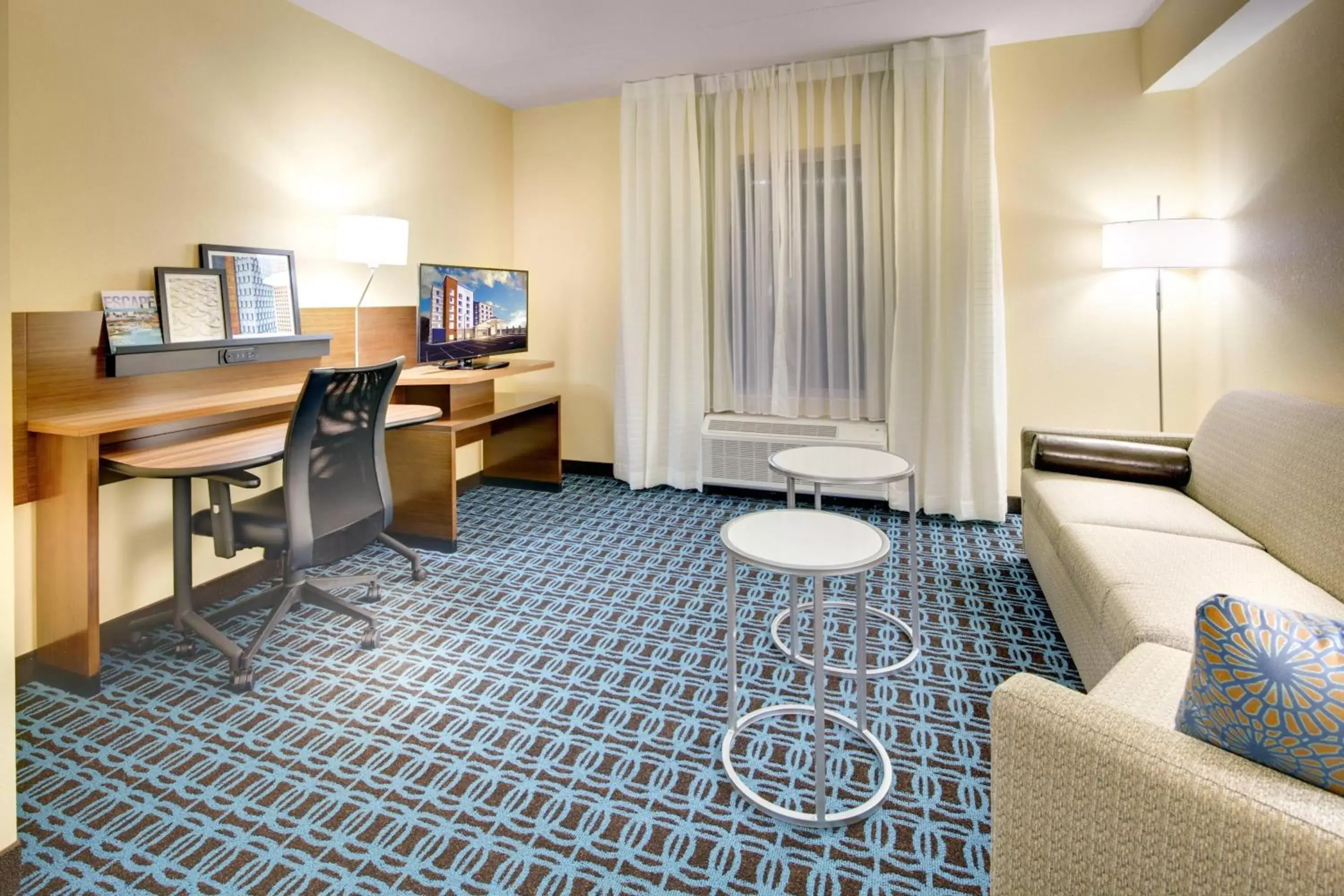 Photo of the whole room, TV/Entertainment Center in Fairfield Inn & Suites by Marriott Asheville Tunnel Road