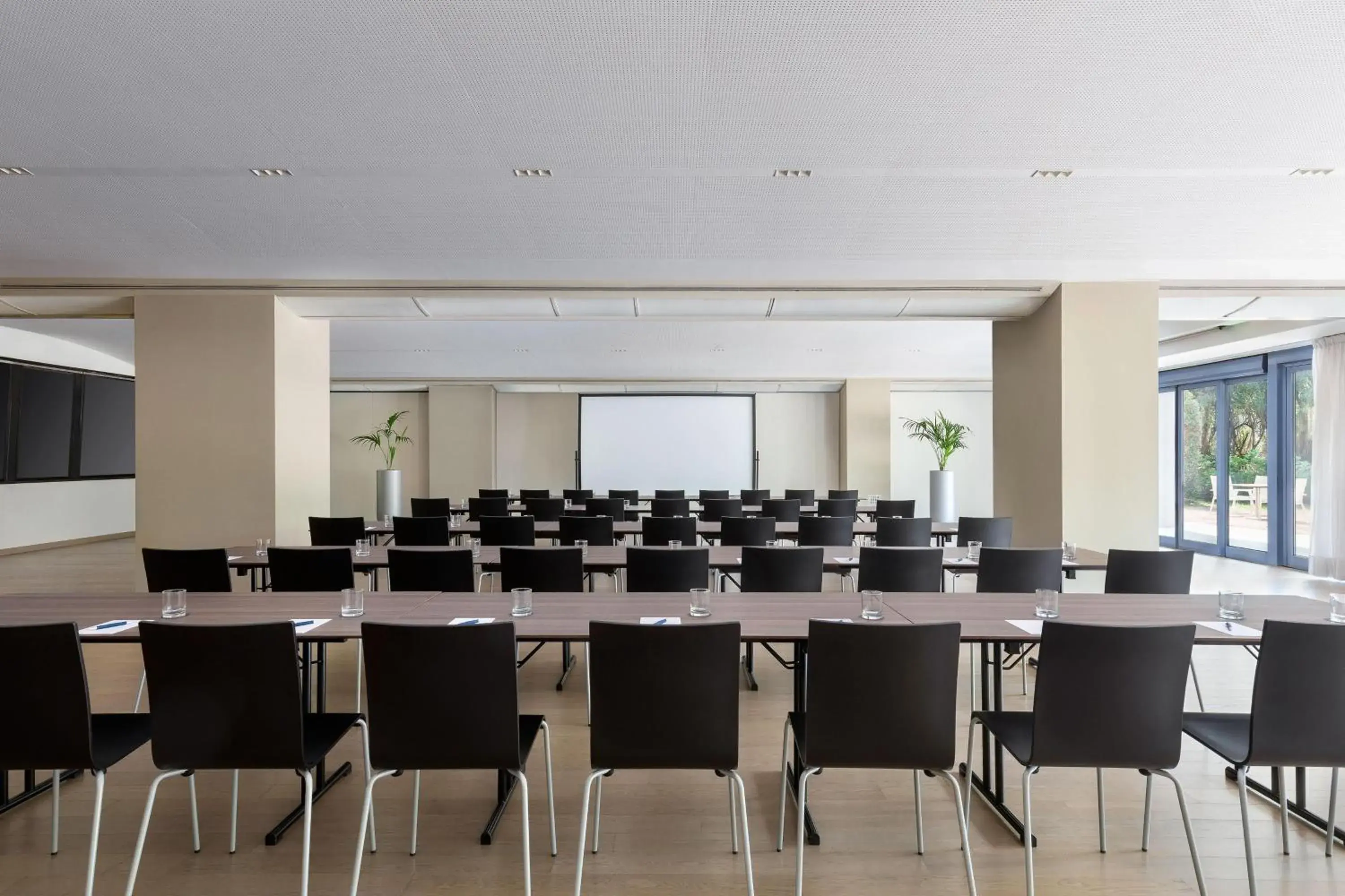 Meeting/conference room in Sheraton Lake Como Hotel