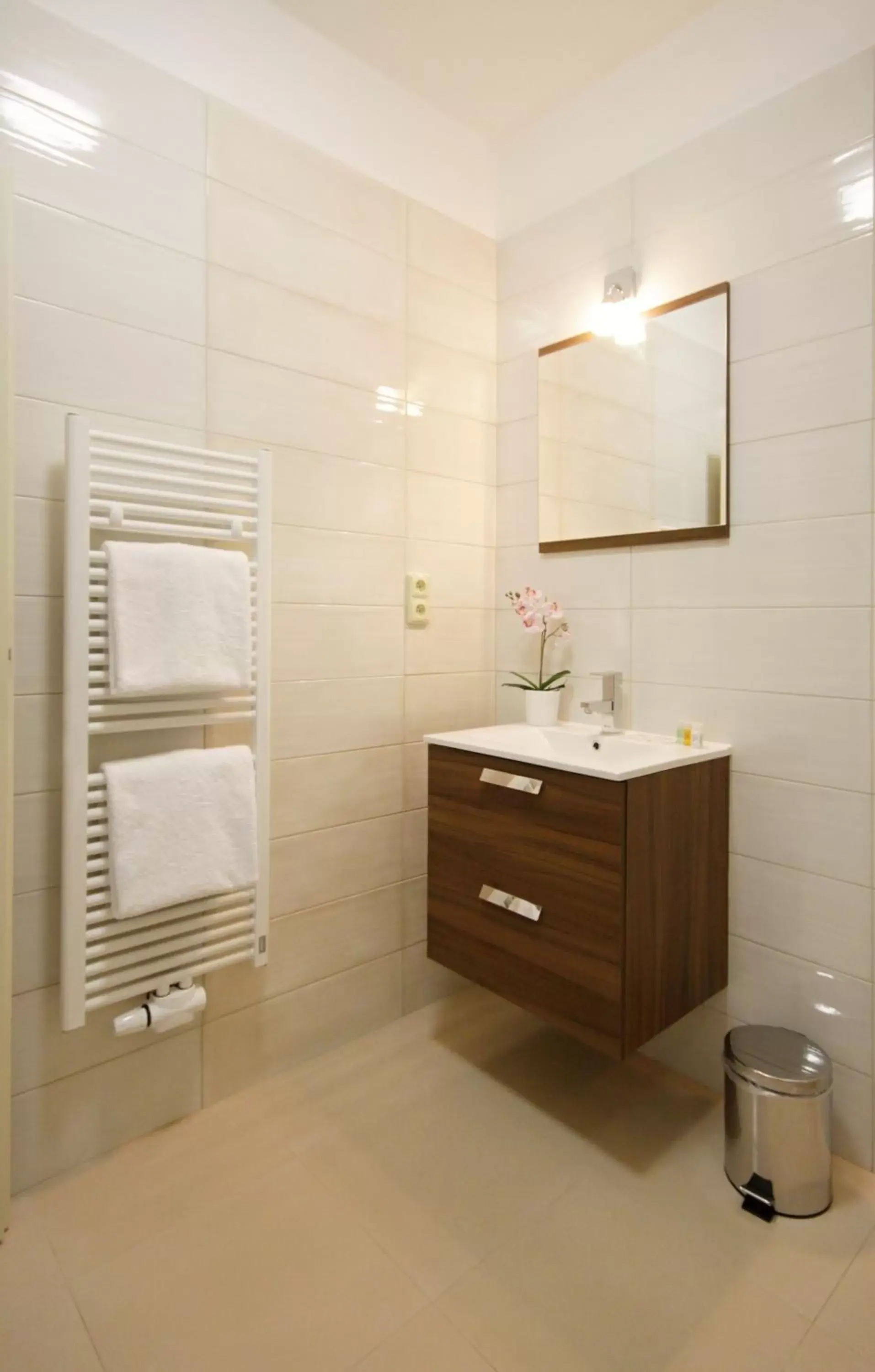 Bathroom in Alveo Suites